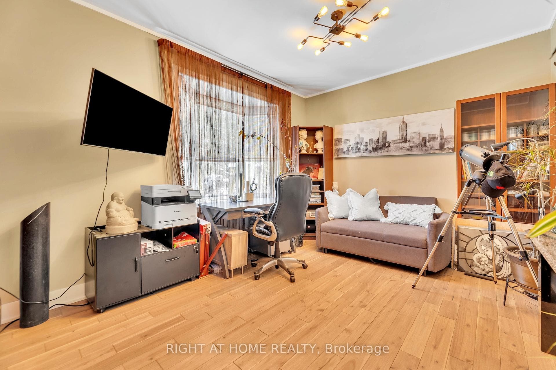 600 Henderson Drive photo 26