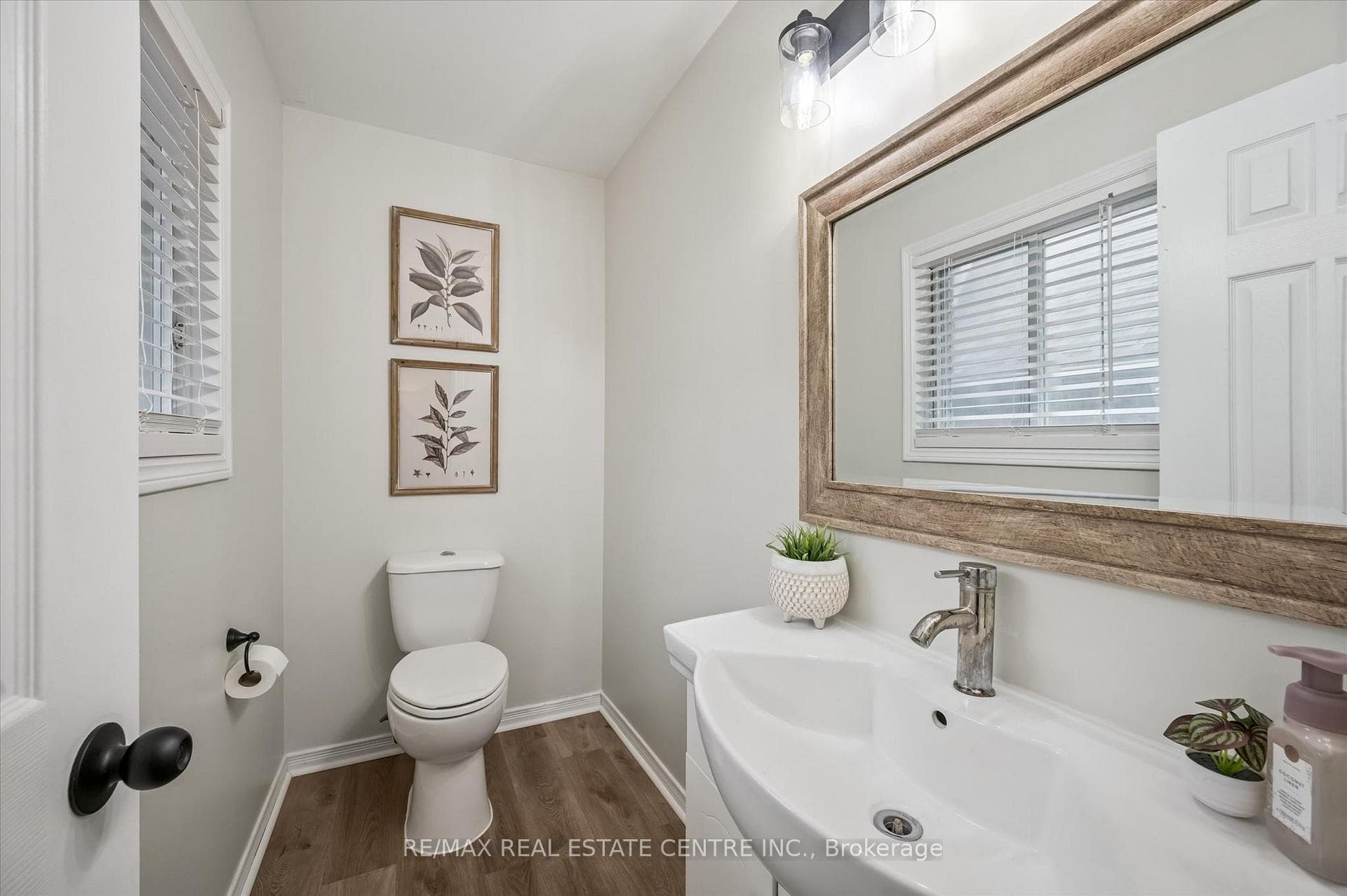 18 Avenue Road photo 21
