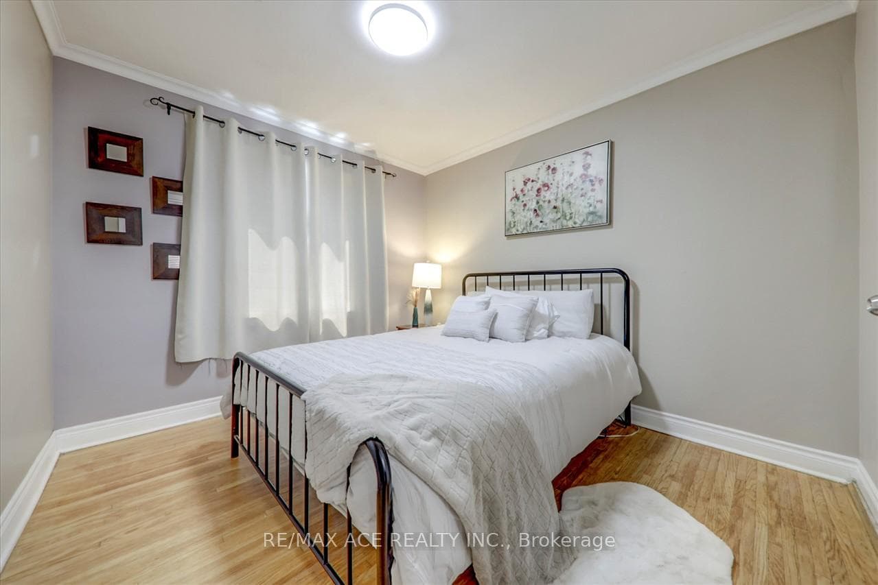 127 Lilian Drive photo 13