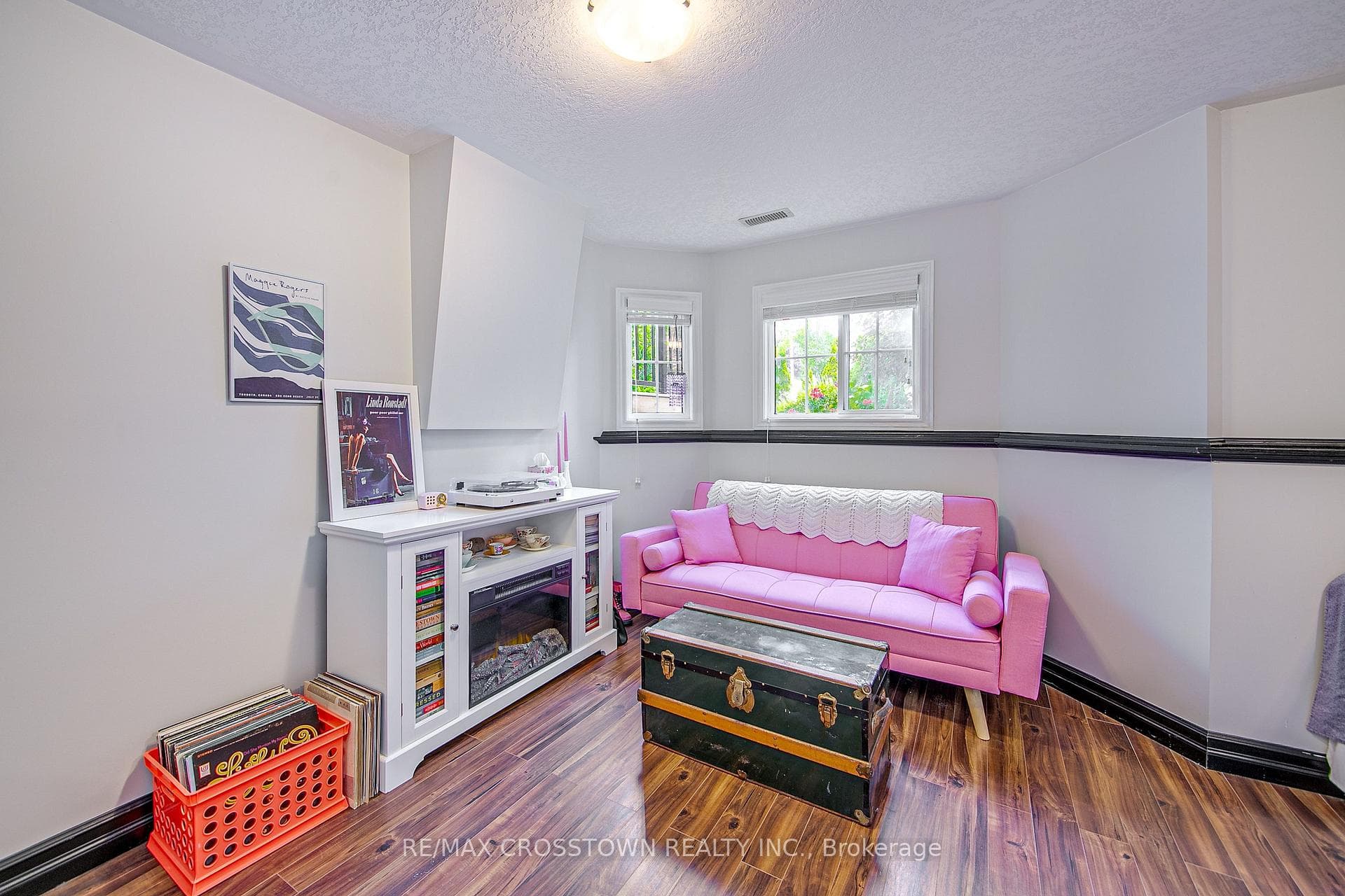 675 James Street photo 33