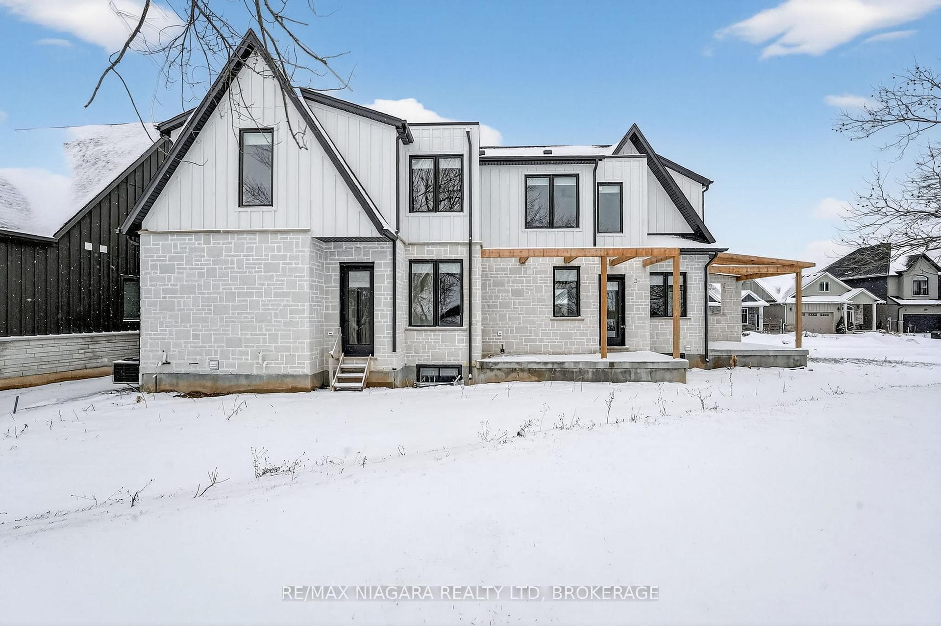 39 Ivy Crescent photo 42
