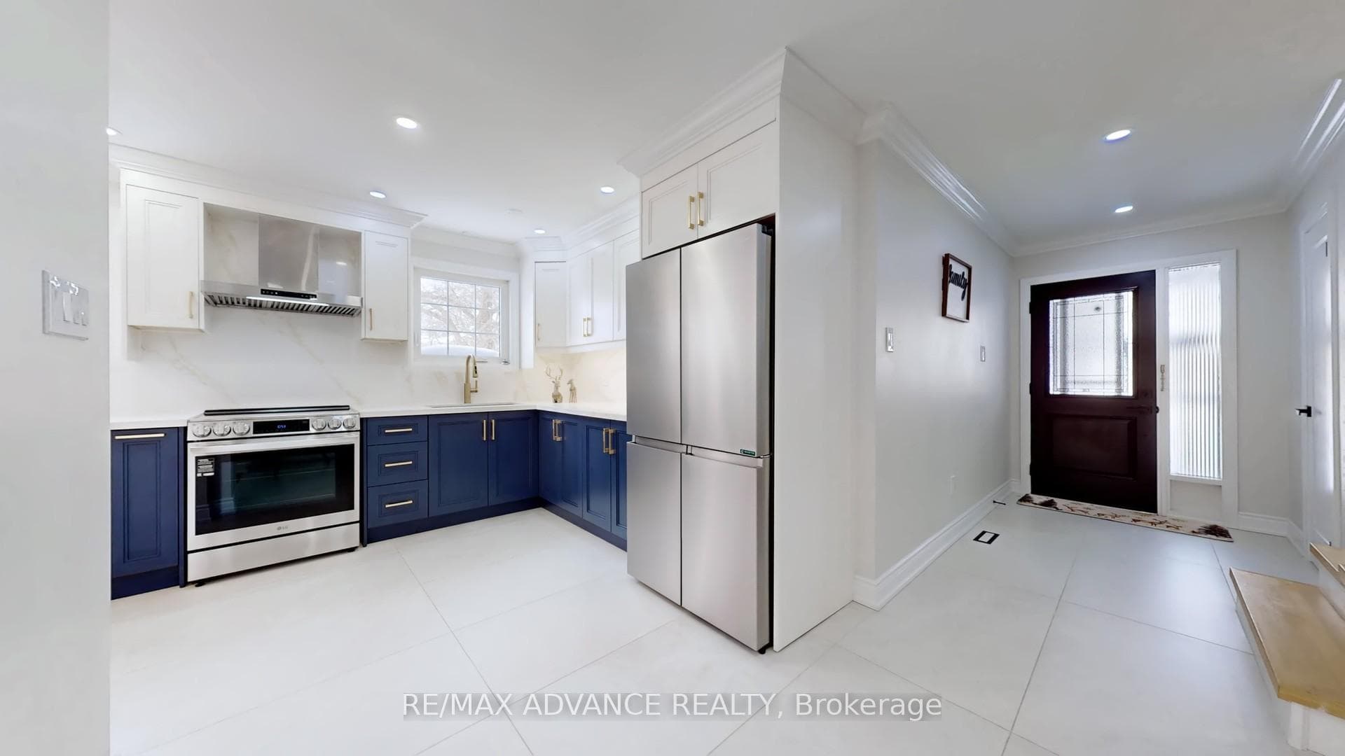 69 Rakewood Crescent photo 3