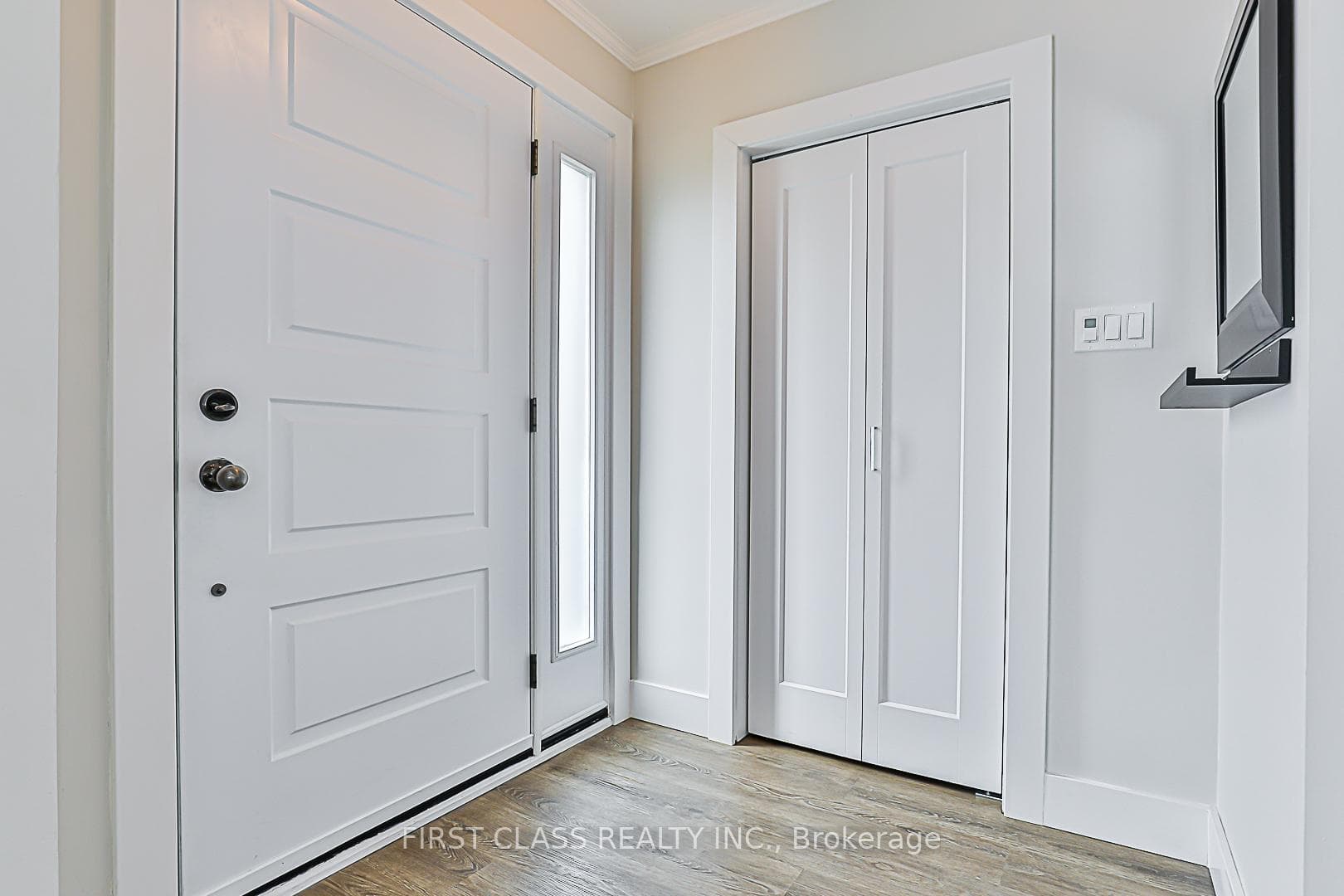 24 Fintona Avenue Unit Main photo 3