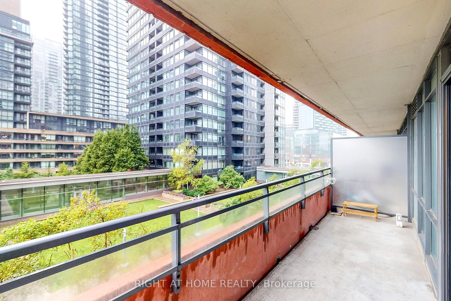 4K Spadina Avenue Unit 523 photo 19