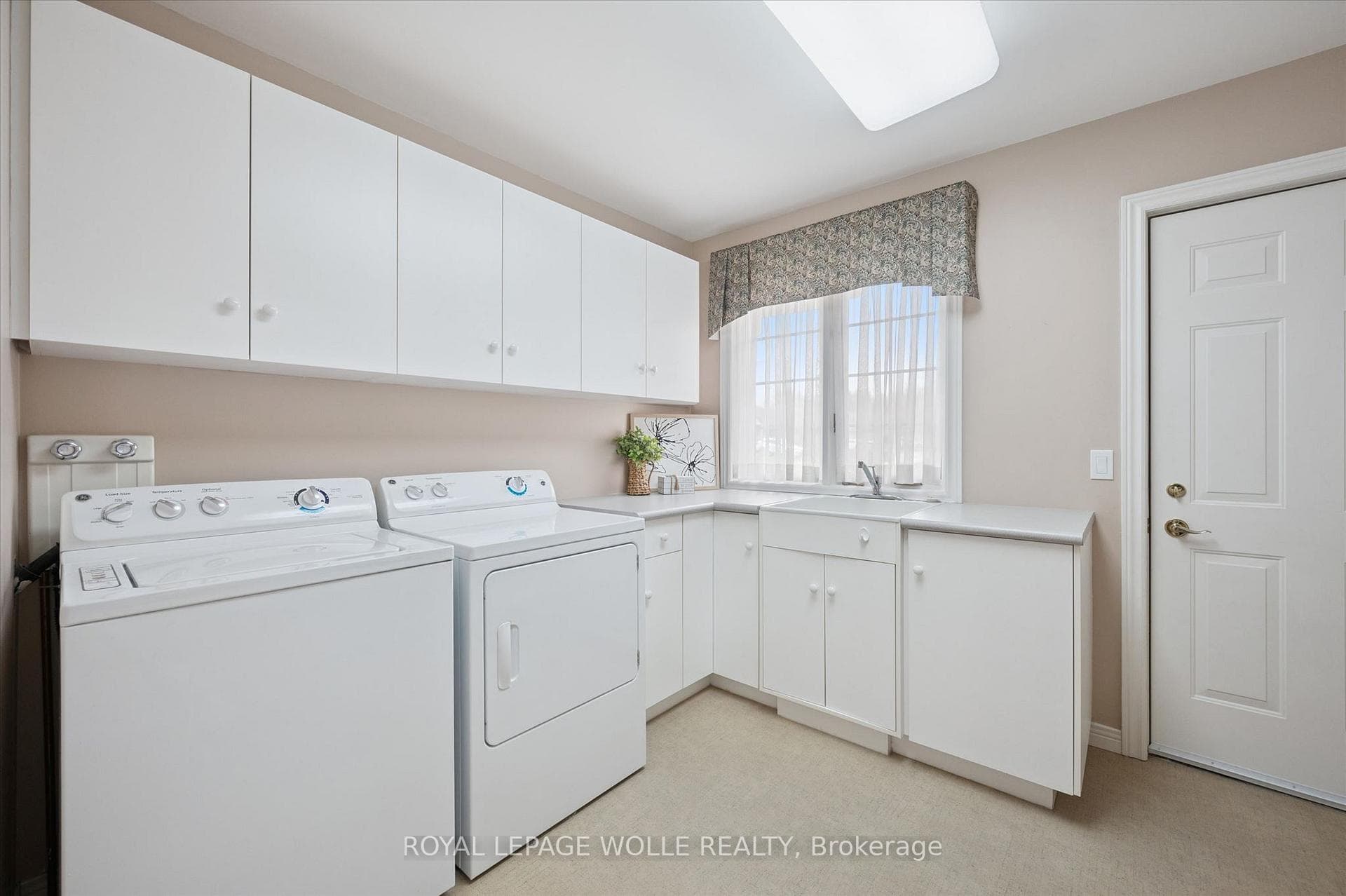 140 Golf Links Drive photo 13