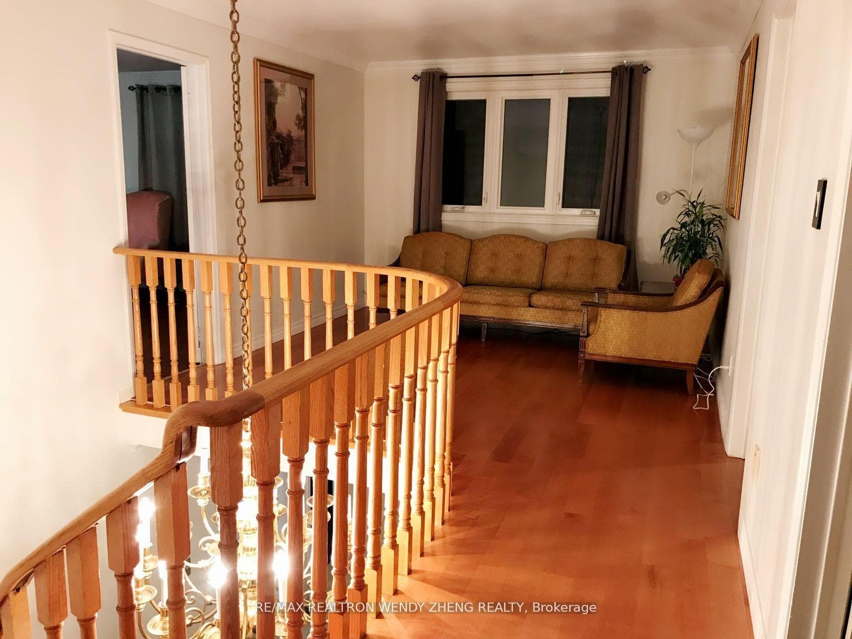 21 Raynes Crescent photo 5