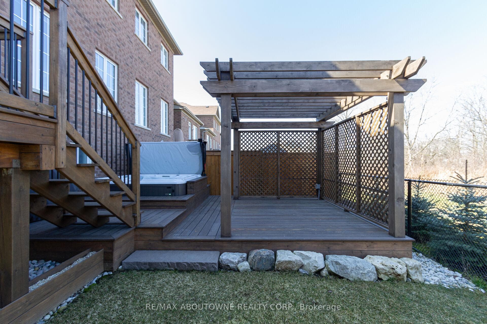 319 Humphrey Street photo 31