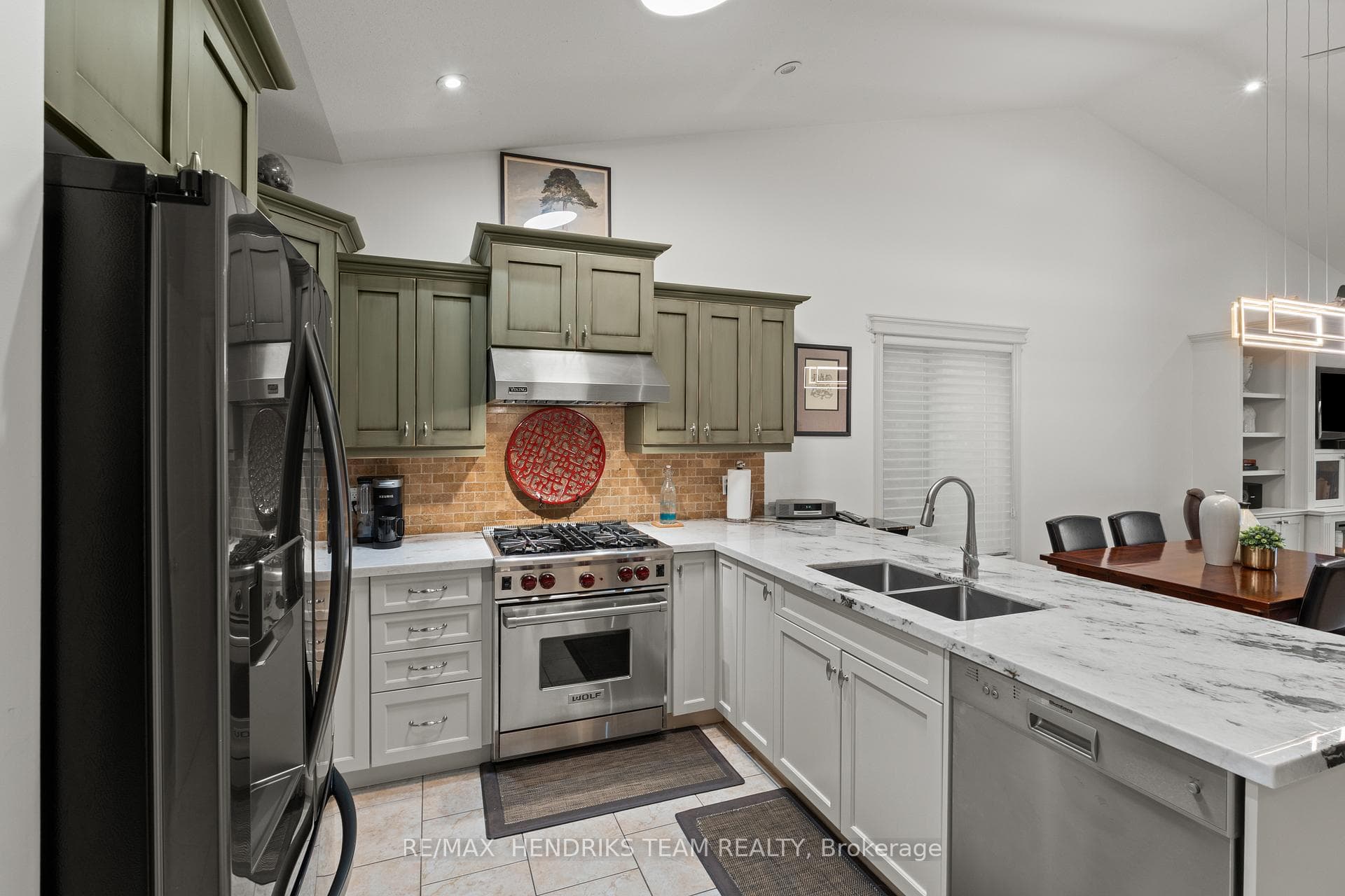 54 Videl Crescent photo 8