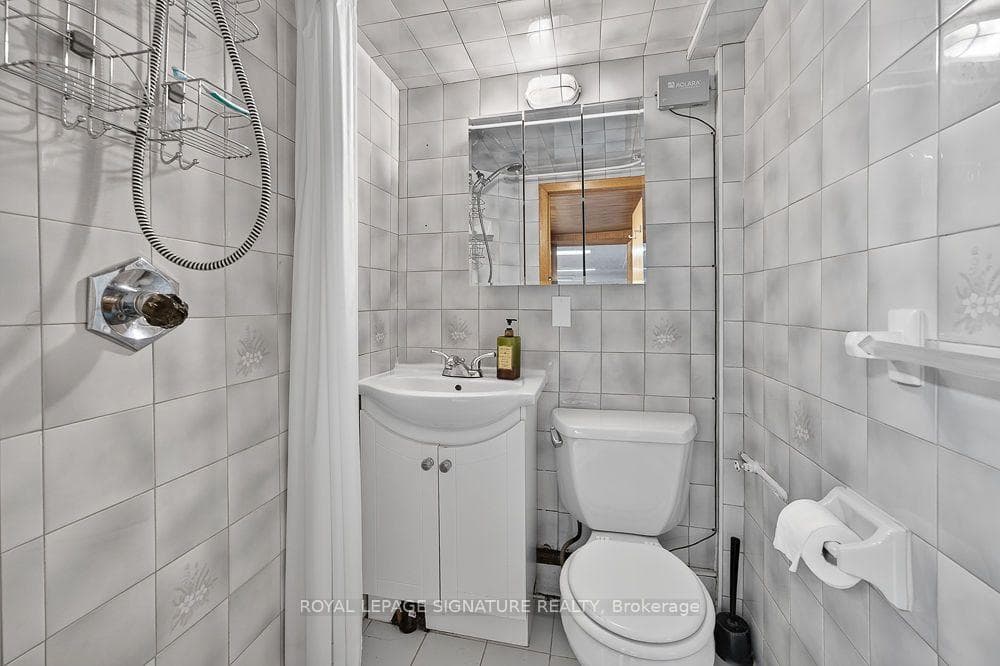 124 Eileen Avenue photo 18