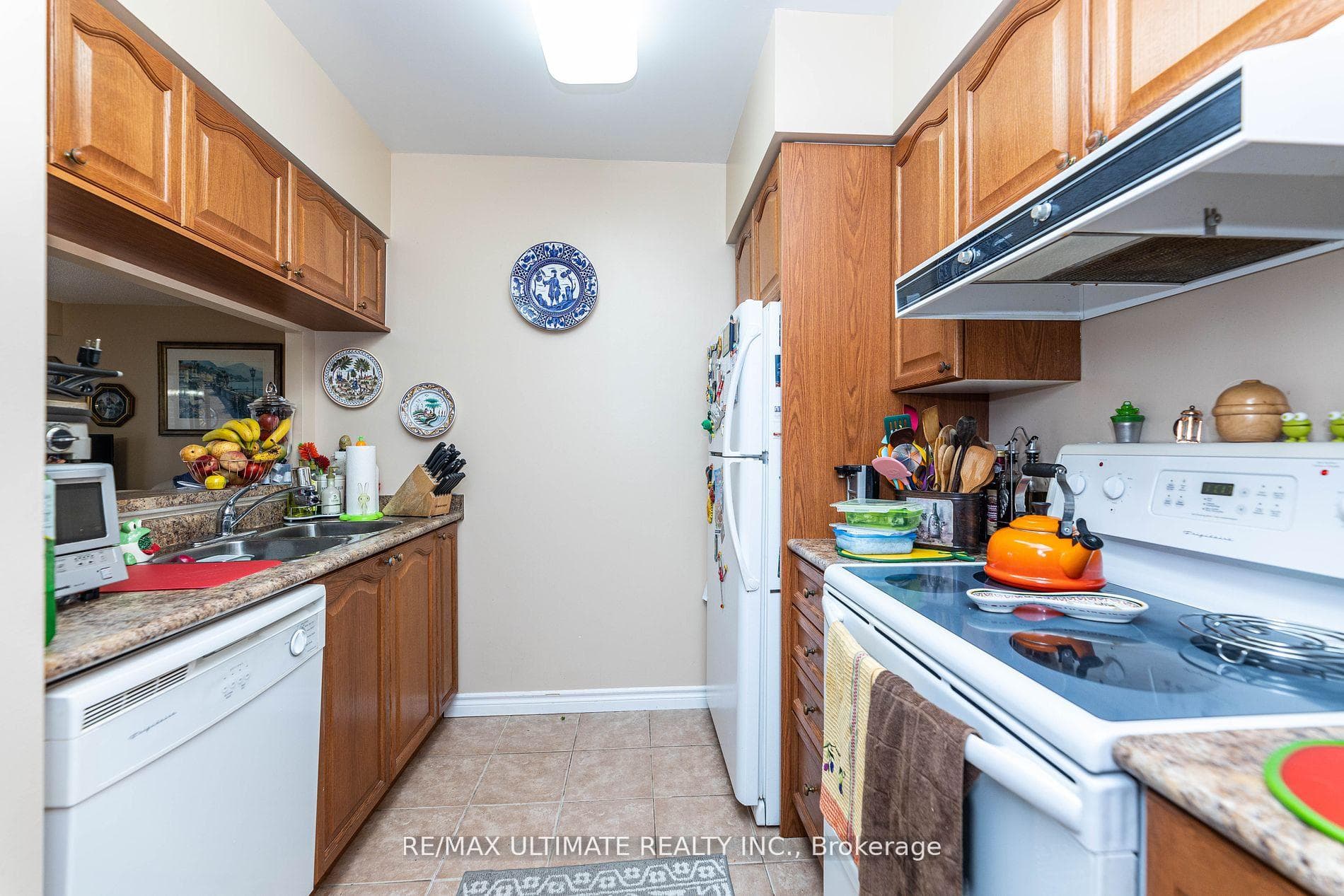 2088 Lawrence Avenue Unit 612 photo 18