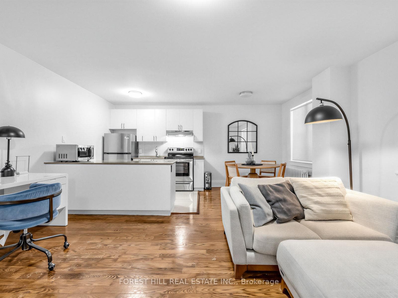 312 Lonsdale Road Unit 7 photo 14