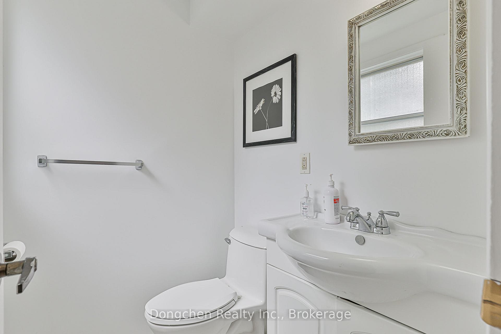 94 Mossbrook Crescent photo 25