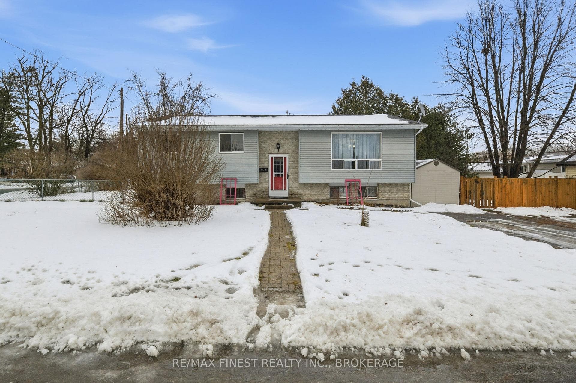 49 Robinson Street photo 1