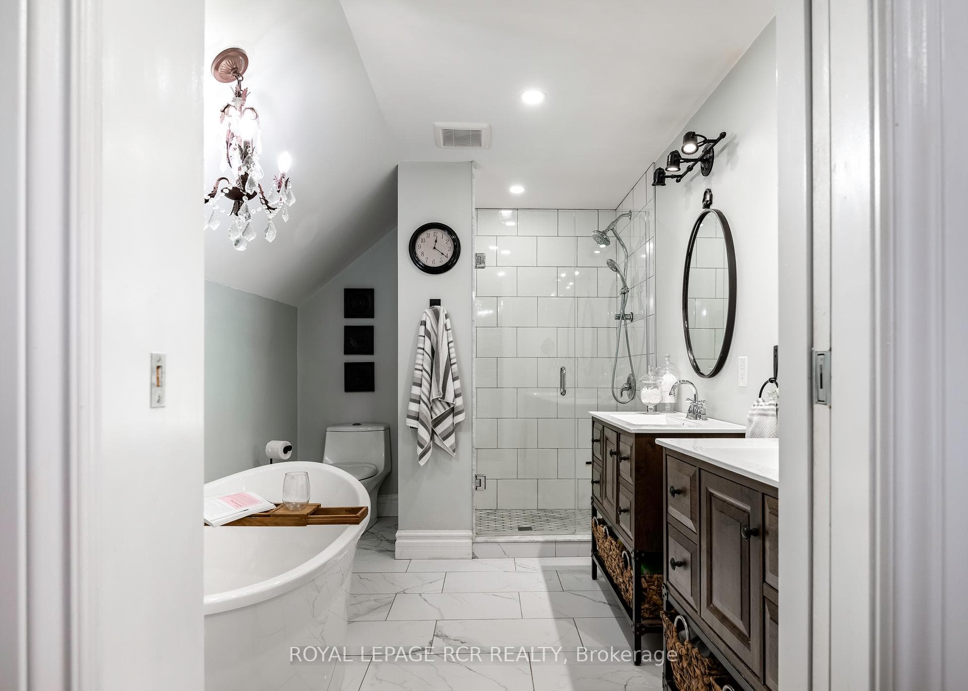 5 piece ensuite