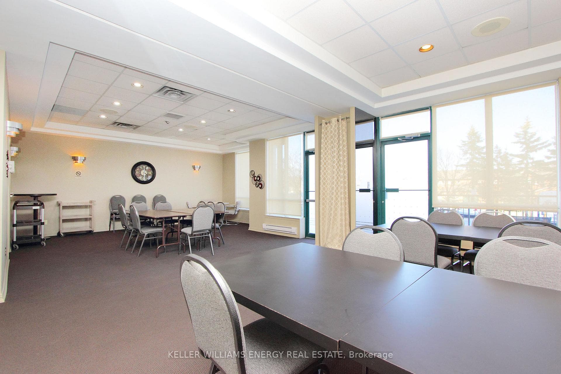 711 Rossland Road Unit 1104 photo 19
