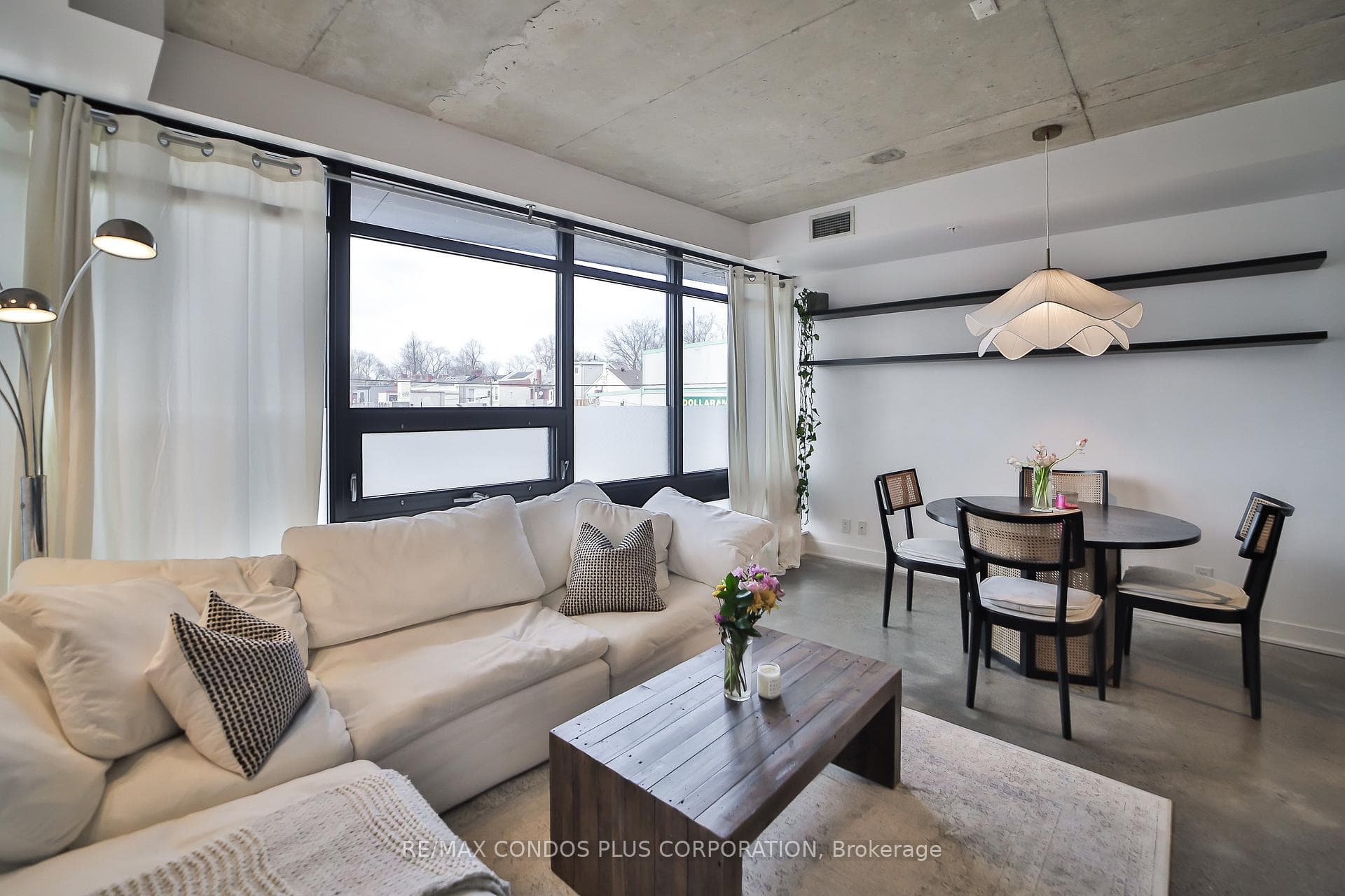 1239 Dundas Street Unit 206 photo 6