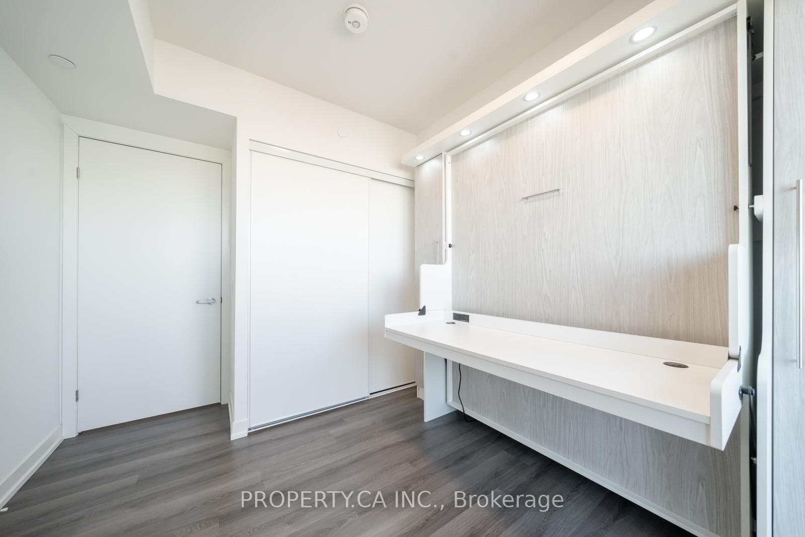 138 Downes Street Unit 4203 photo 10