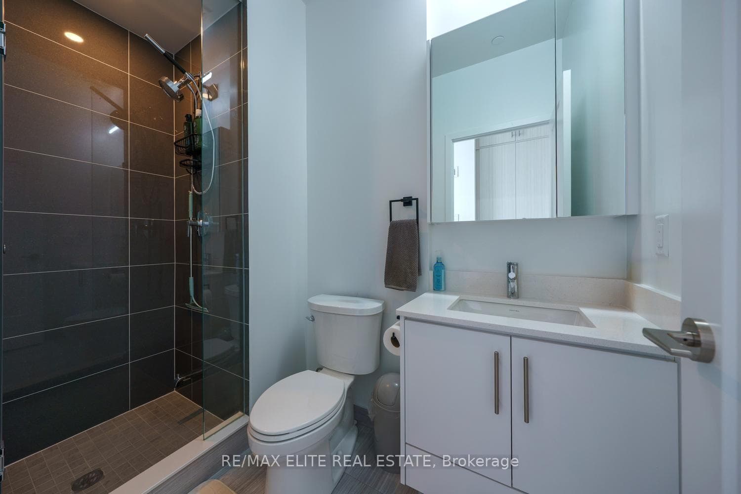 105 Oneida Crescent Unit PH 10 photo 9