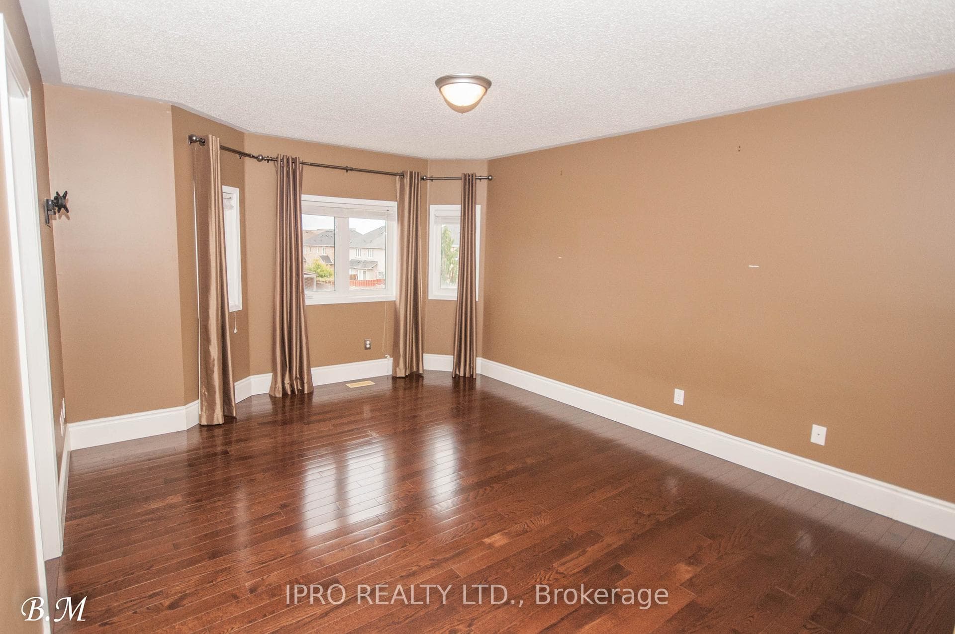 5854 Blue Spruce Avenue photo 23
