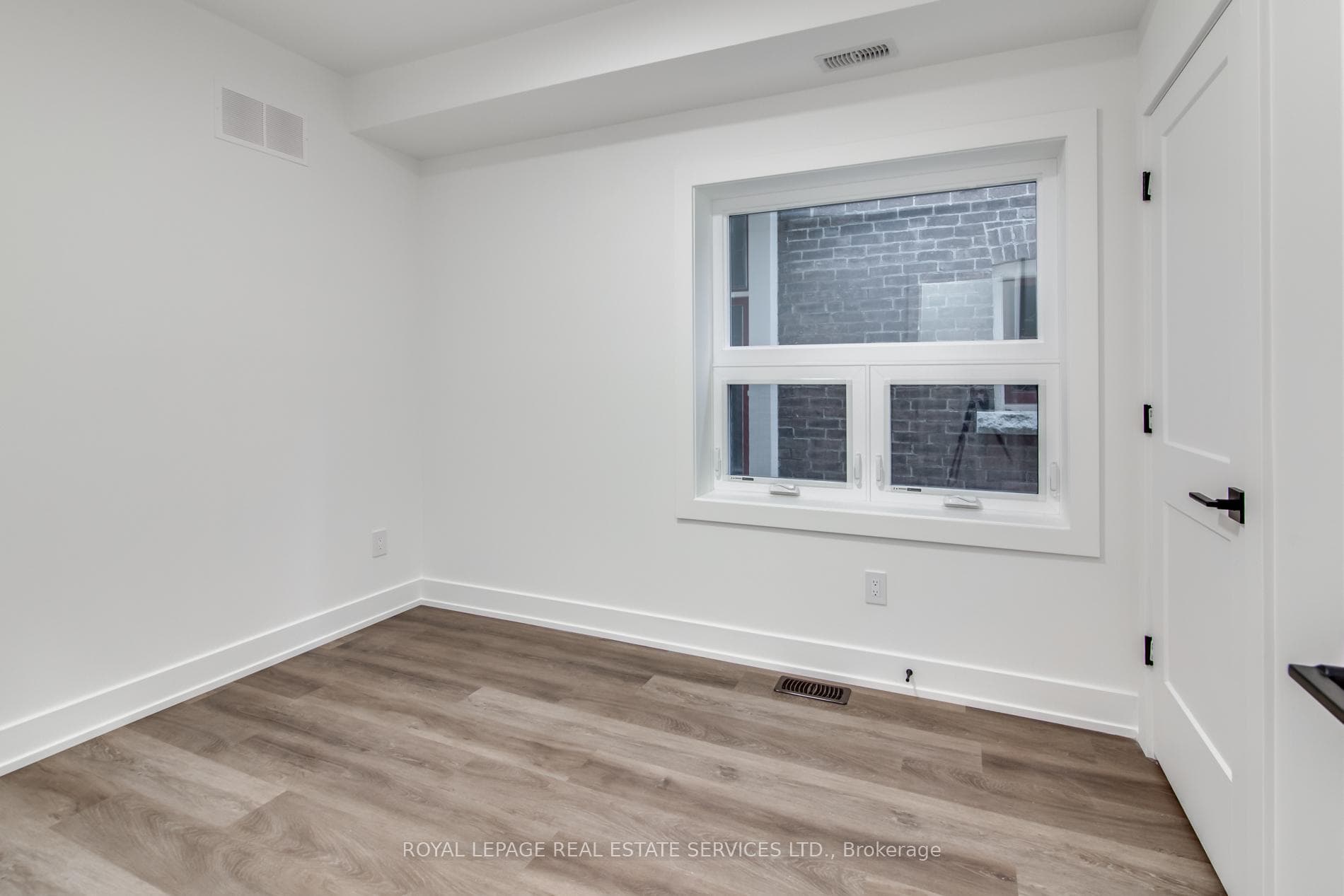 716 Logan Avenue Unit M photo 11