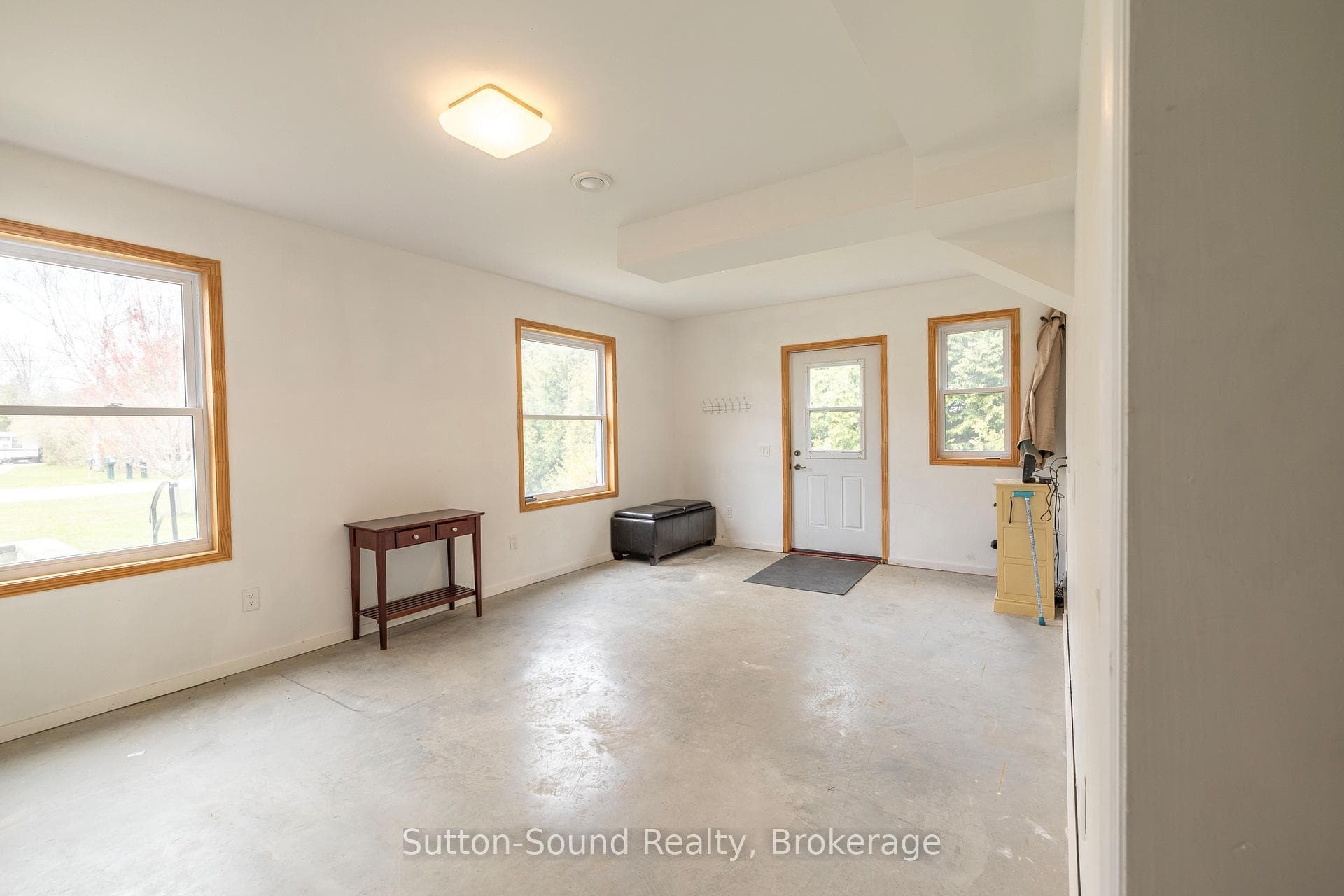 21 Cardinal Avenue photo 28