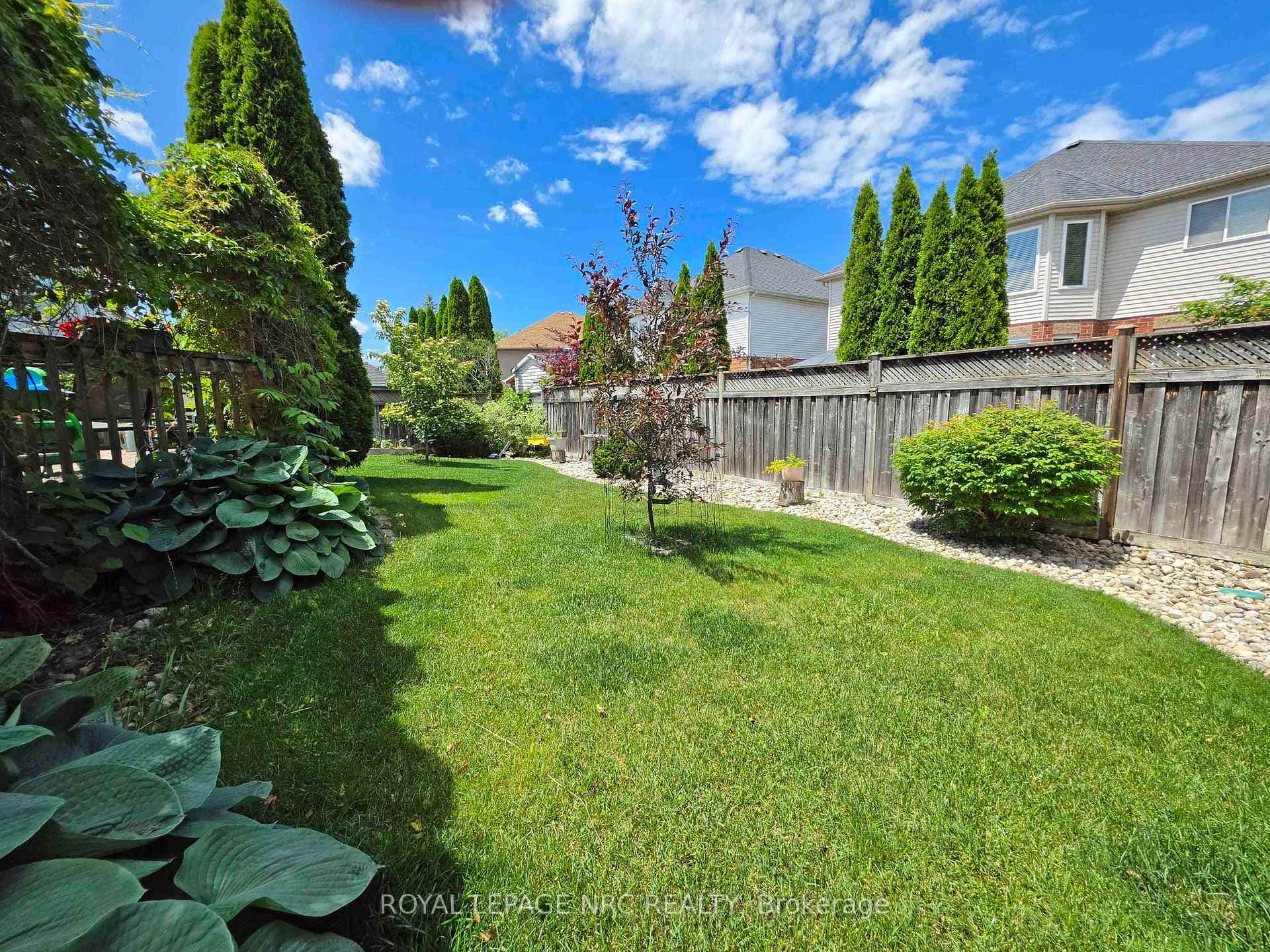 65 MCCAFFERY Crescent photo 48
