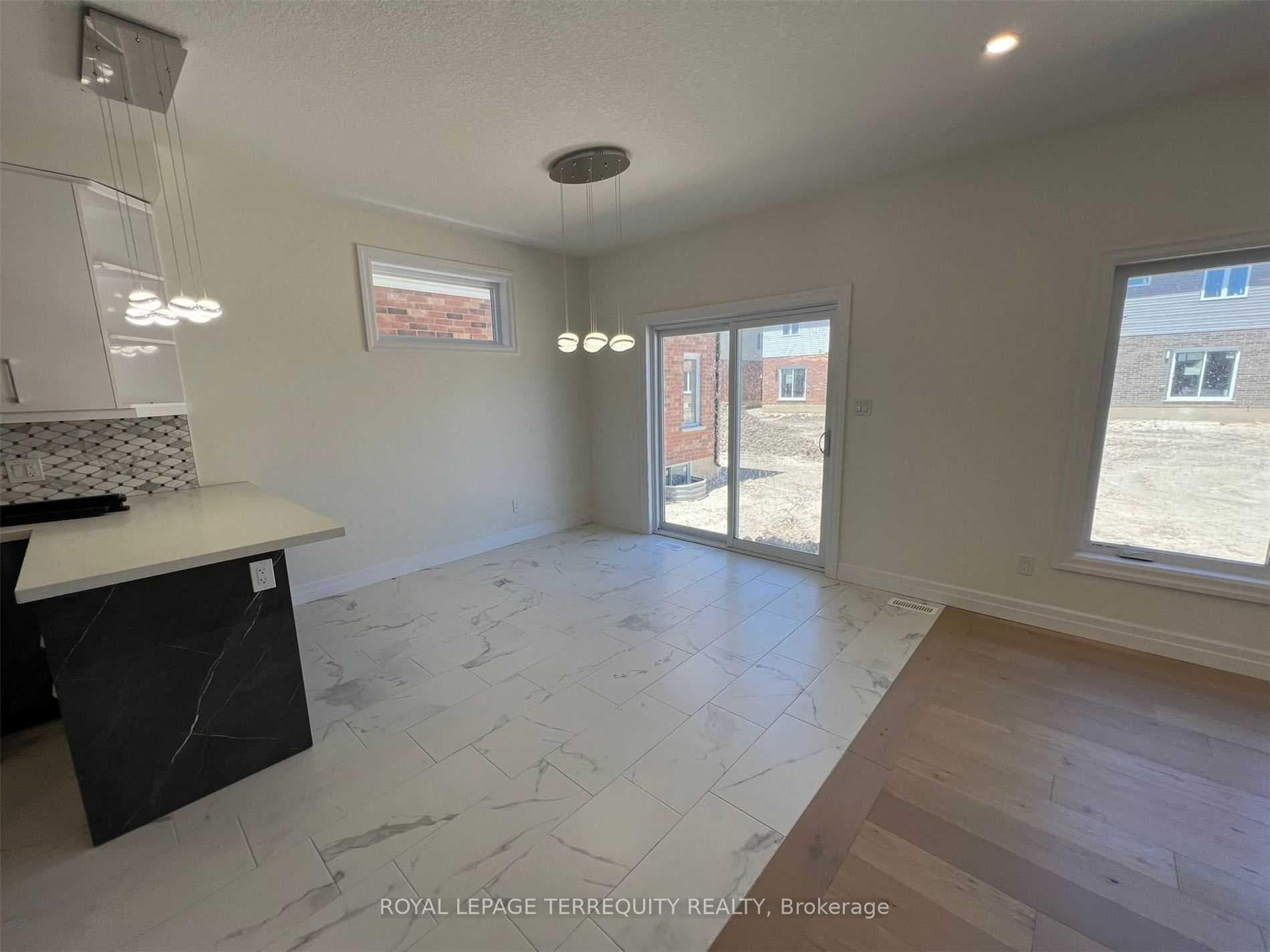 2944 Biddulph Street Unit Main photo 19