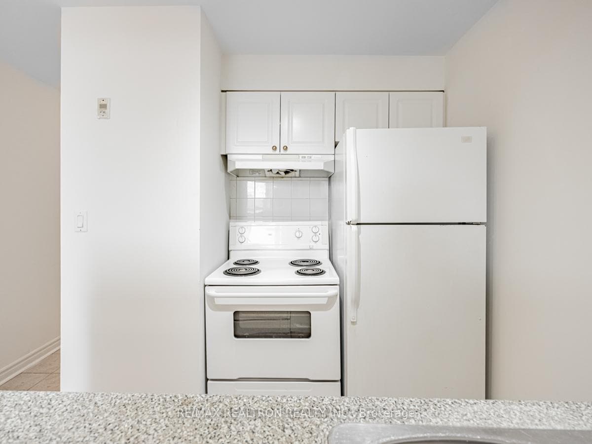 1407 Dupont Street Unit 412 photo 12