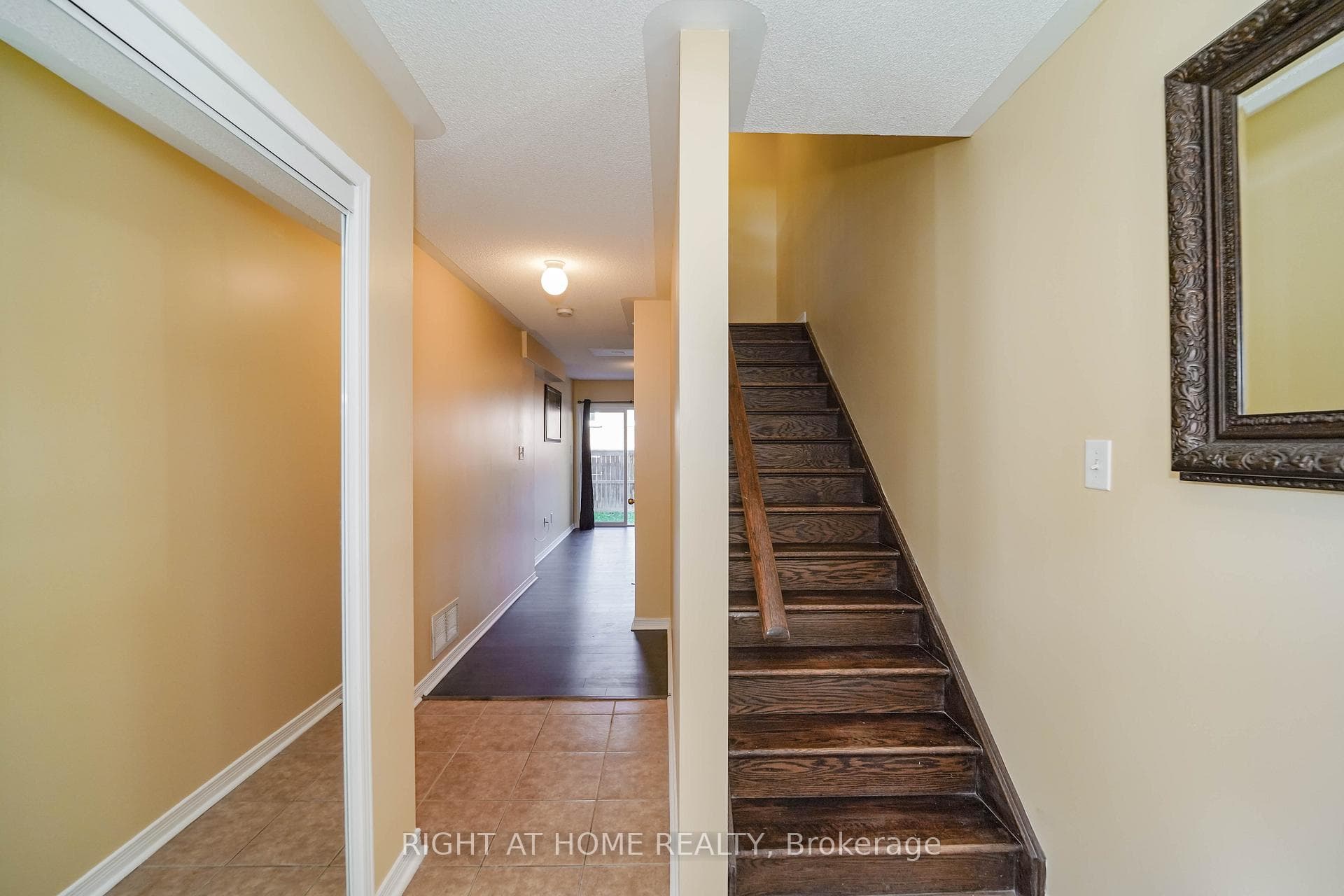 48 Curran Hall Crescent photo 13