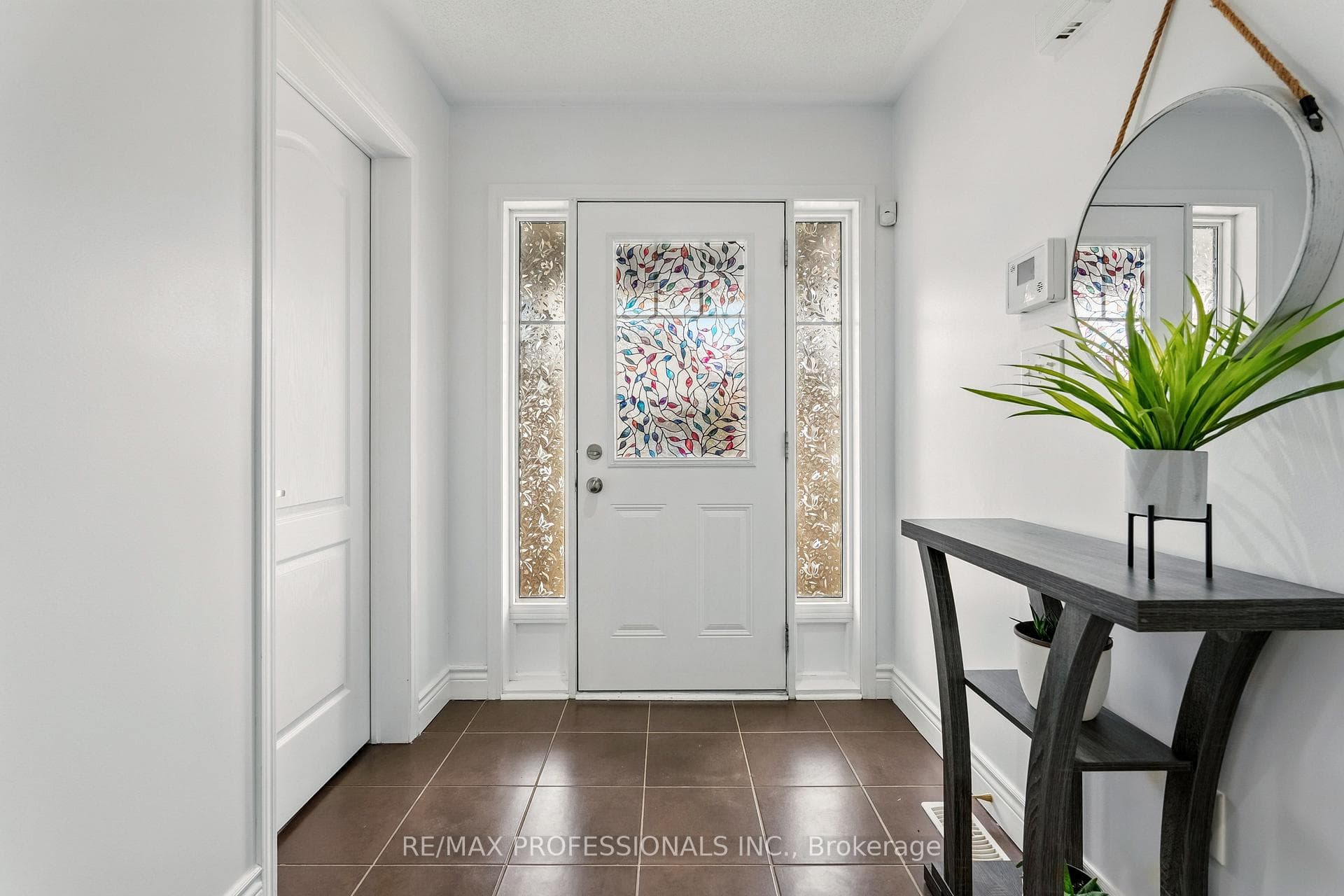 Freont Entranceway with Walk-In Closet
