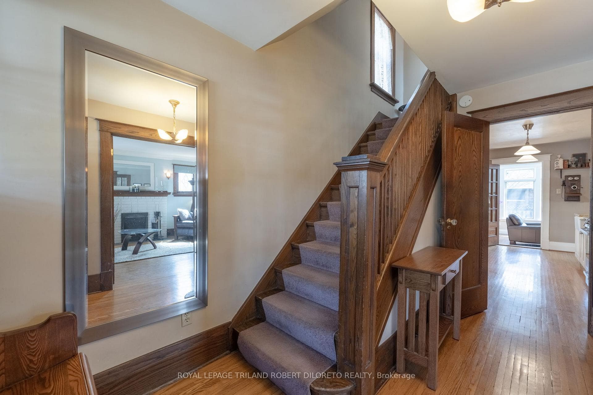 439 Victoria Street photo 18