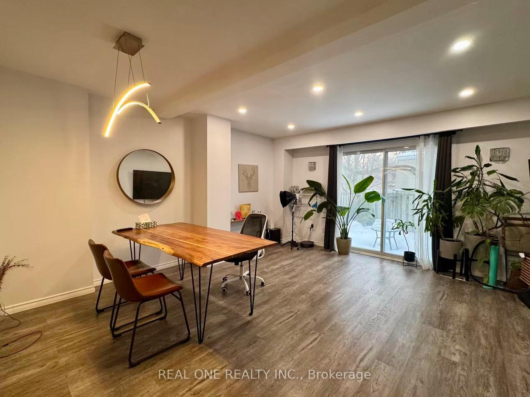 400 Mississauga Valley Boulevard Unit 124 photo 3