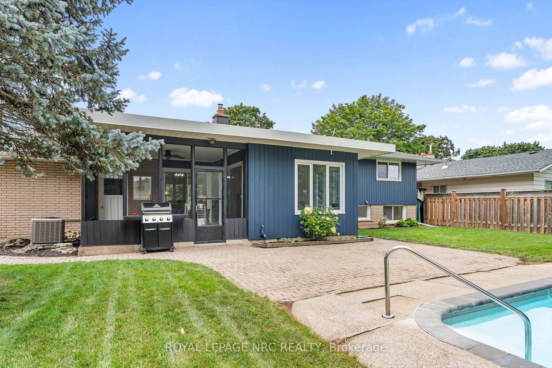 245 Riverview Boulevard photo 40