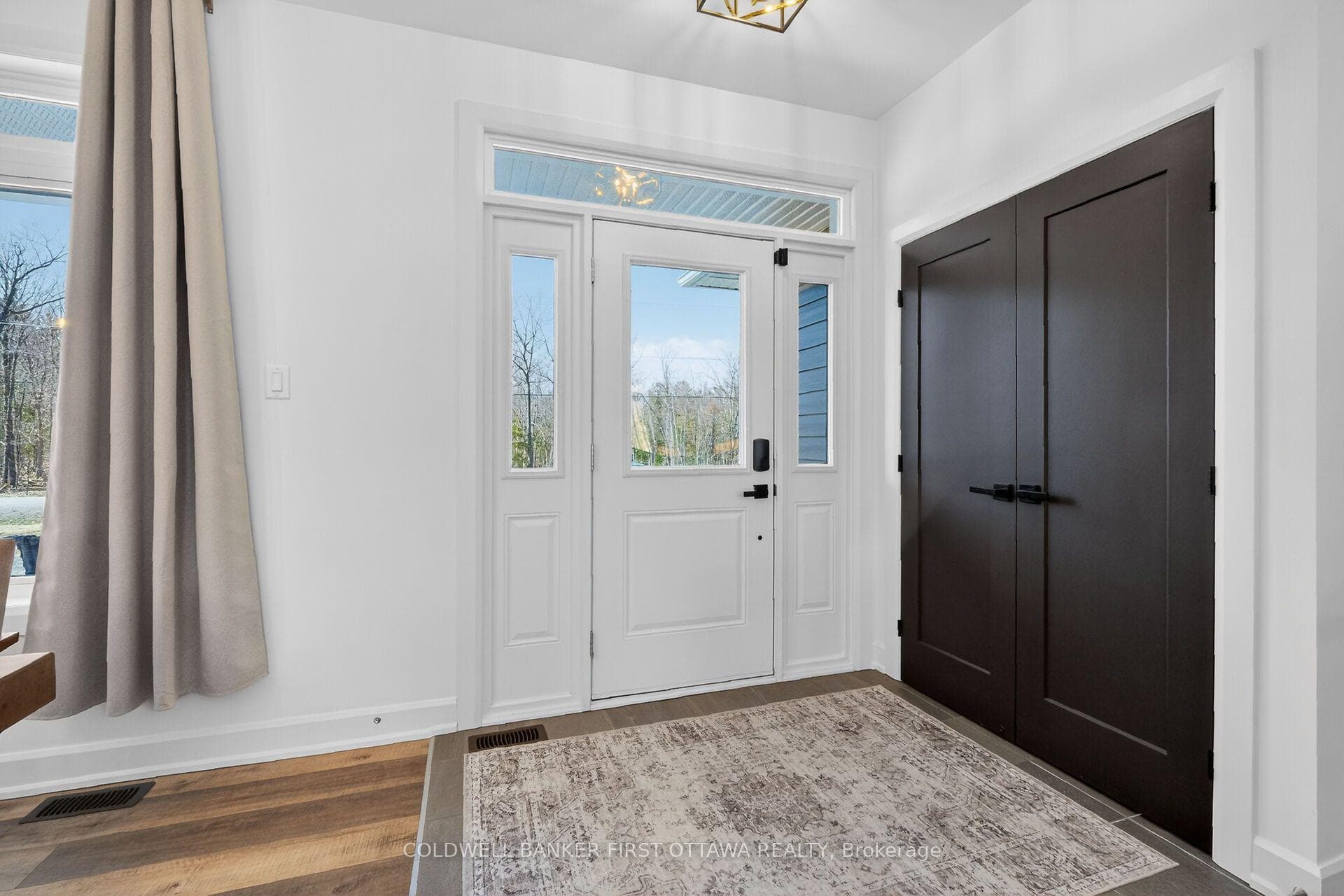 134 James Andrew Way photo 3