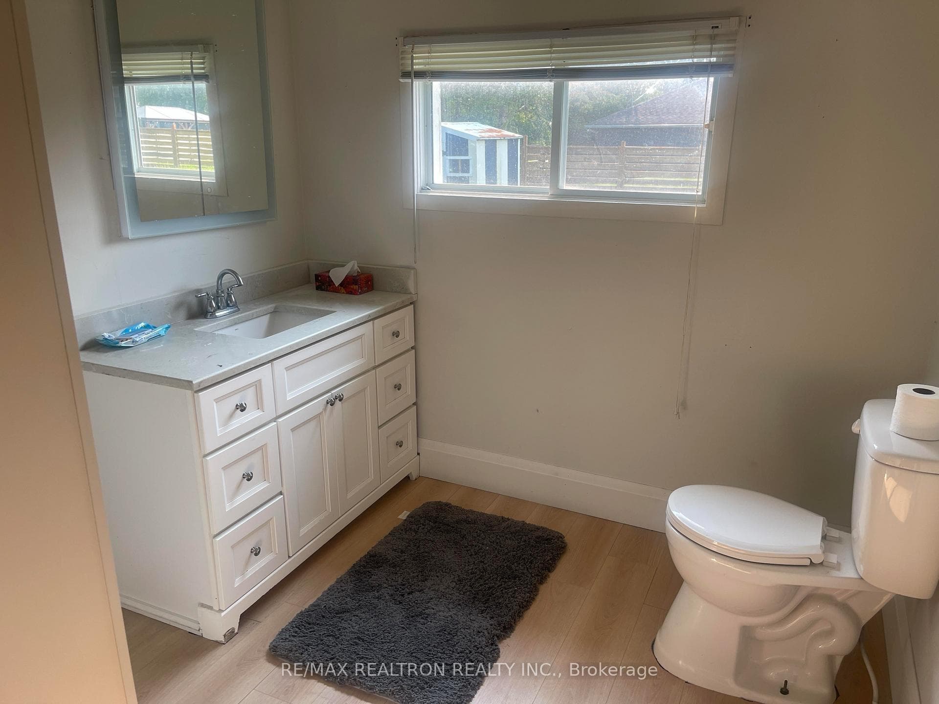 94 Sunkist Road photo 7