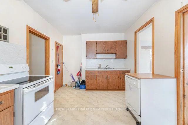 108 Case Street photo 8