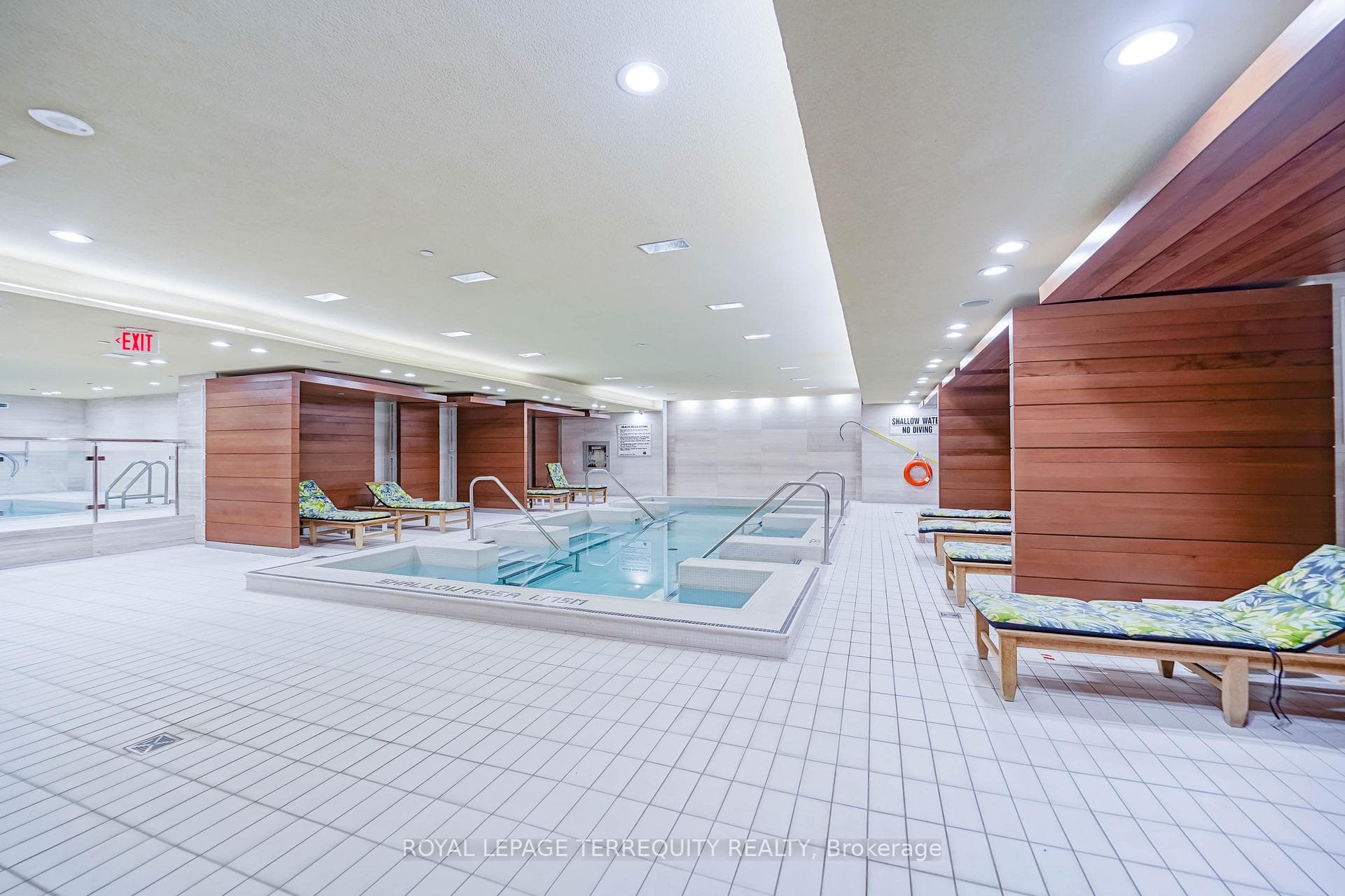29 Queens Quay N/A Unit 410 photo 33