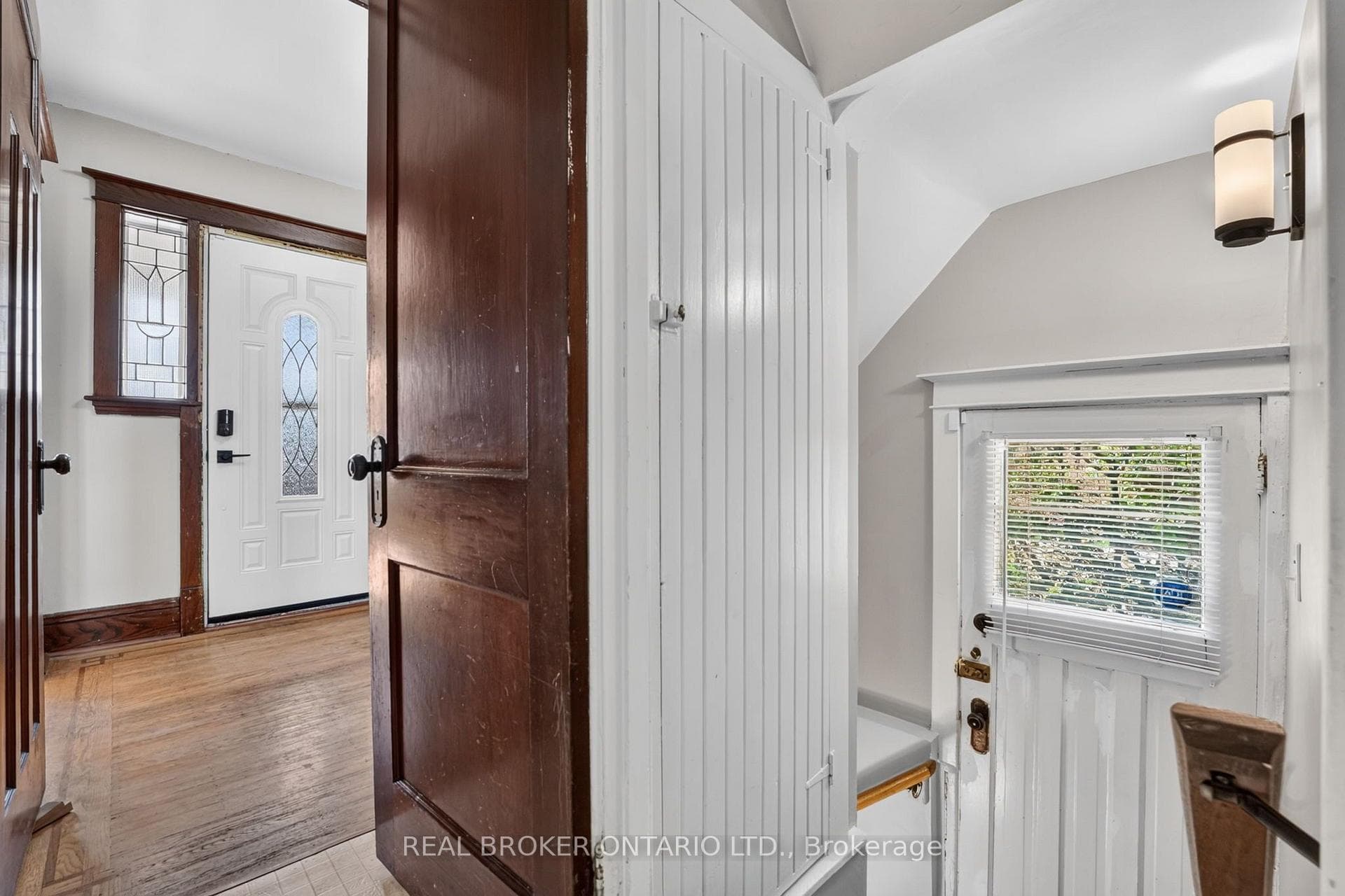 72 Houghton Avenue photo 16