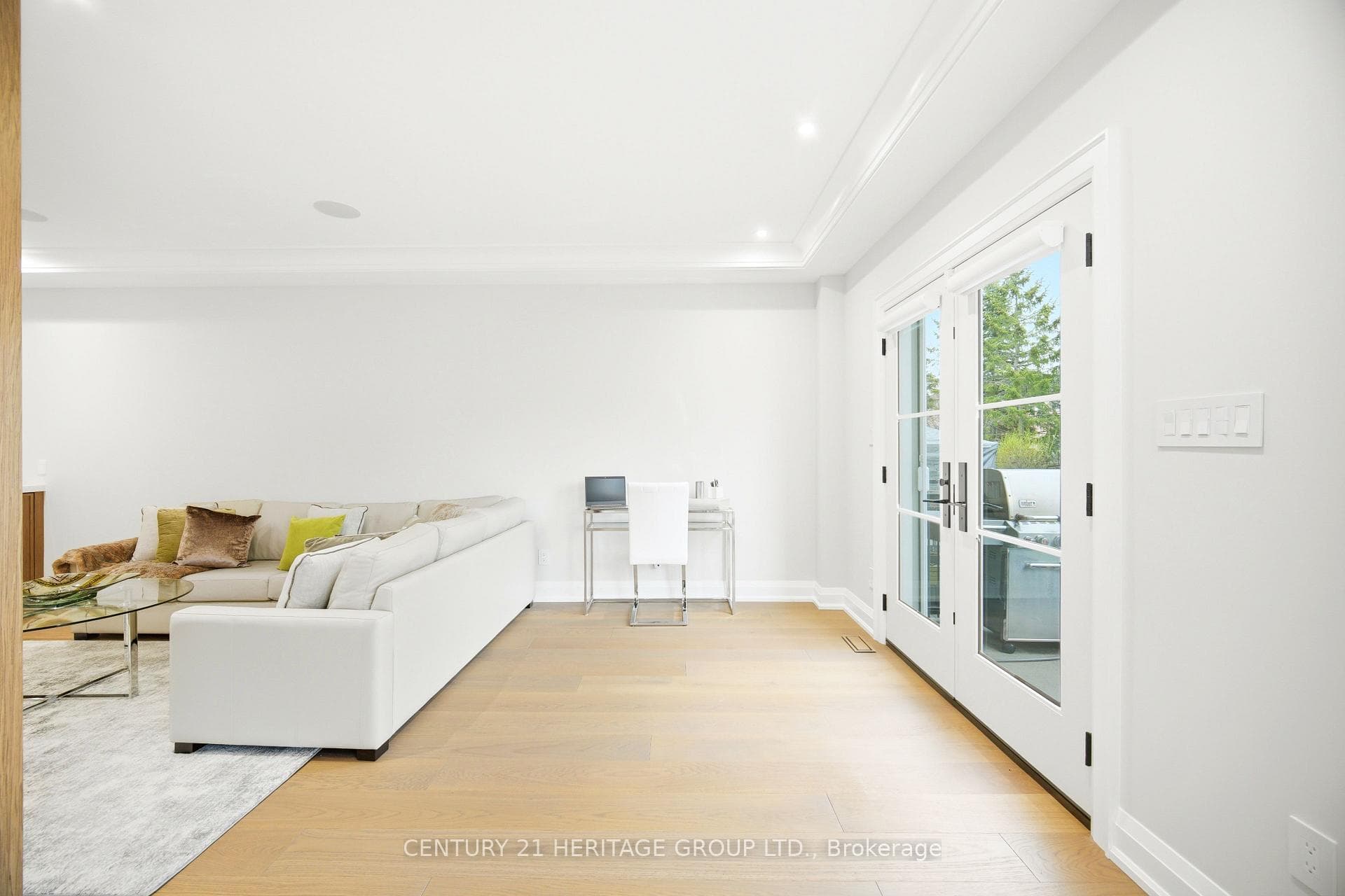 59 Estate Garden Drive photo 11