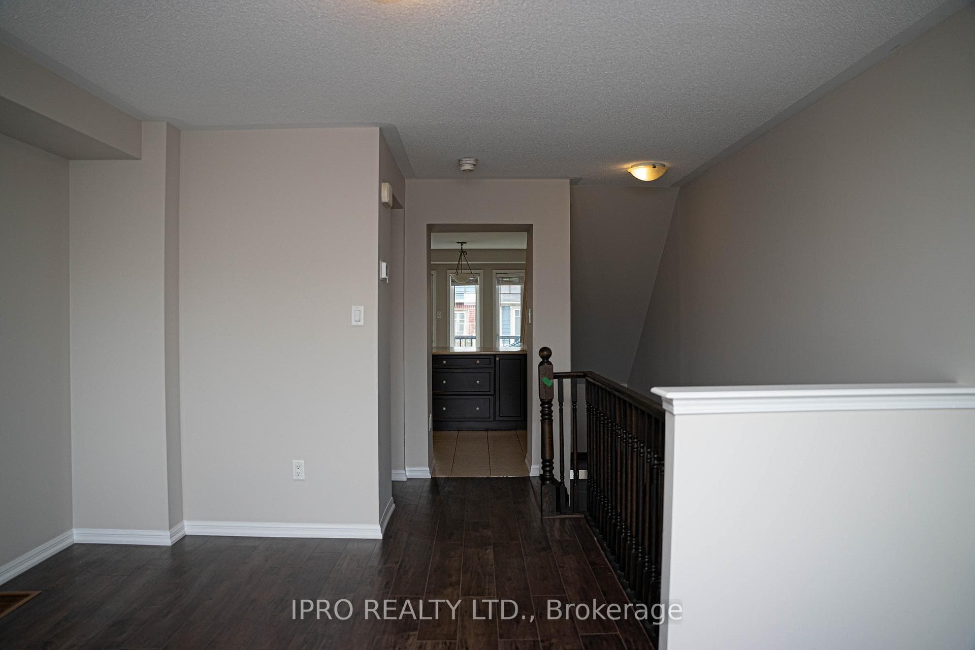 6020 Derry Road Unit 28 photo 3