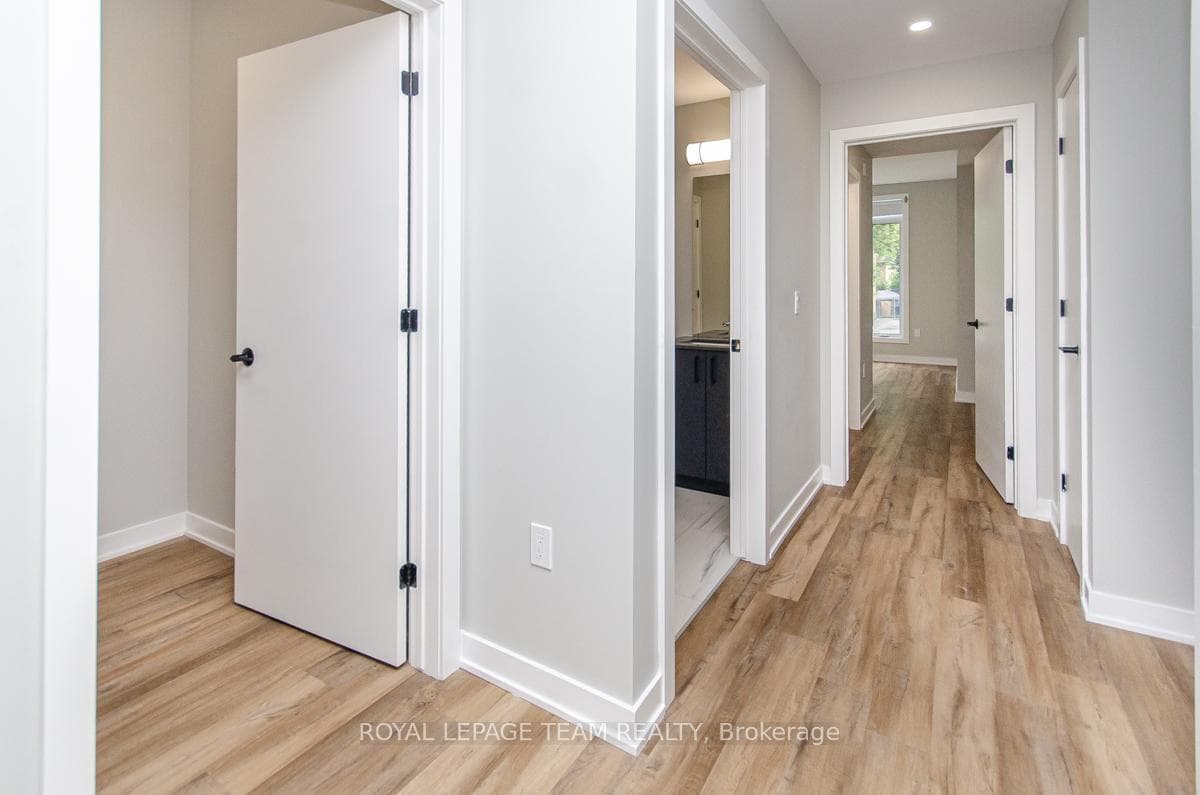 1291 Summerville Avenue Unit 303 photo 3
