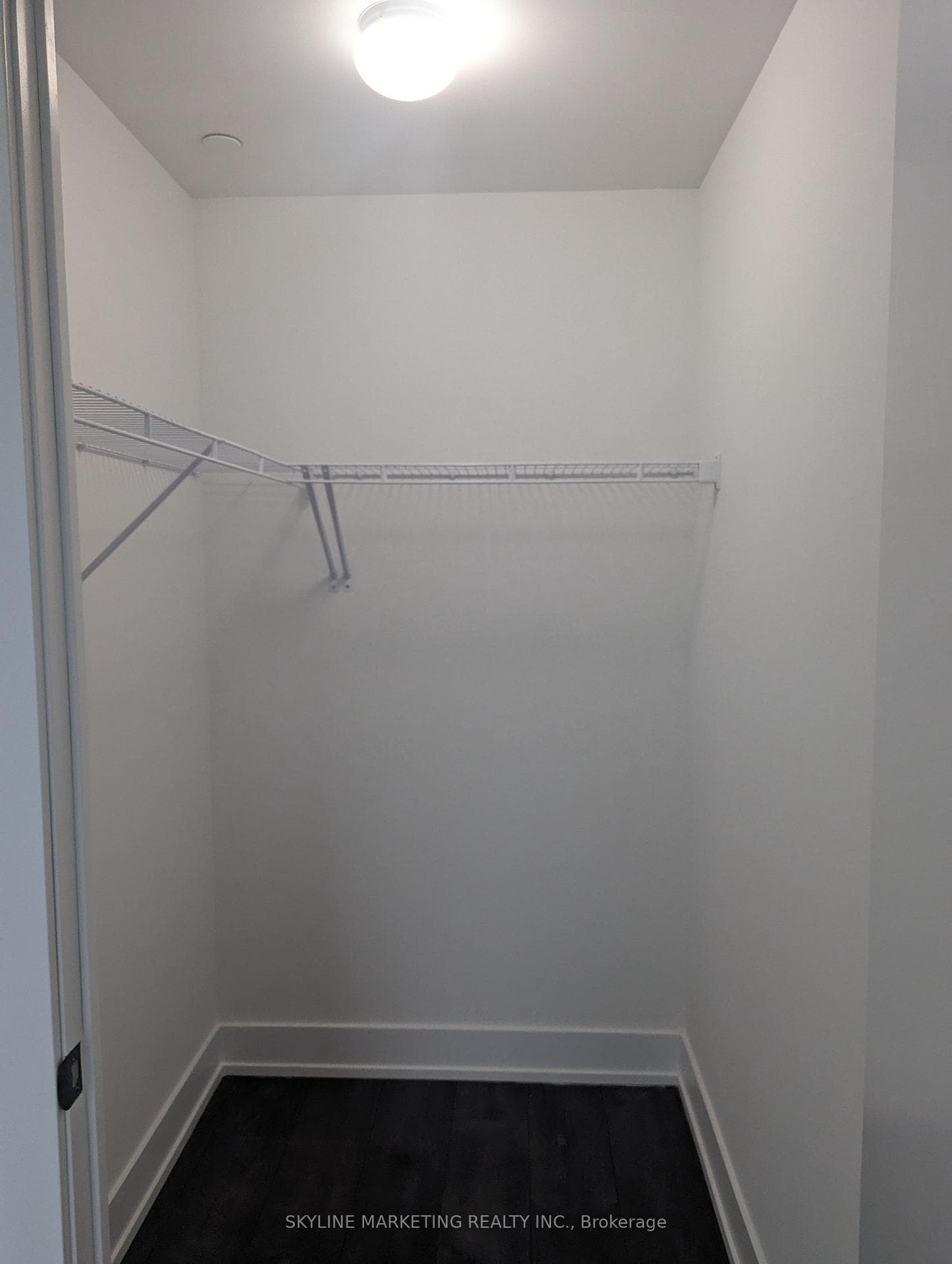2450 Old Bronte Road Unit 817 photo 10