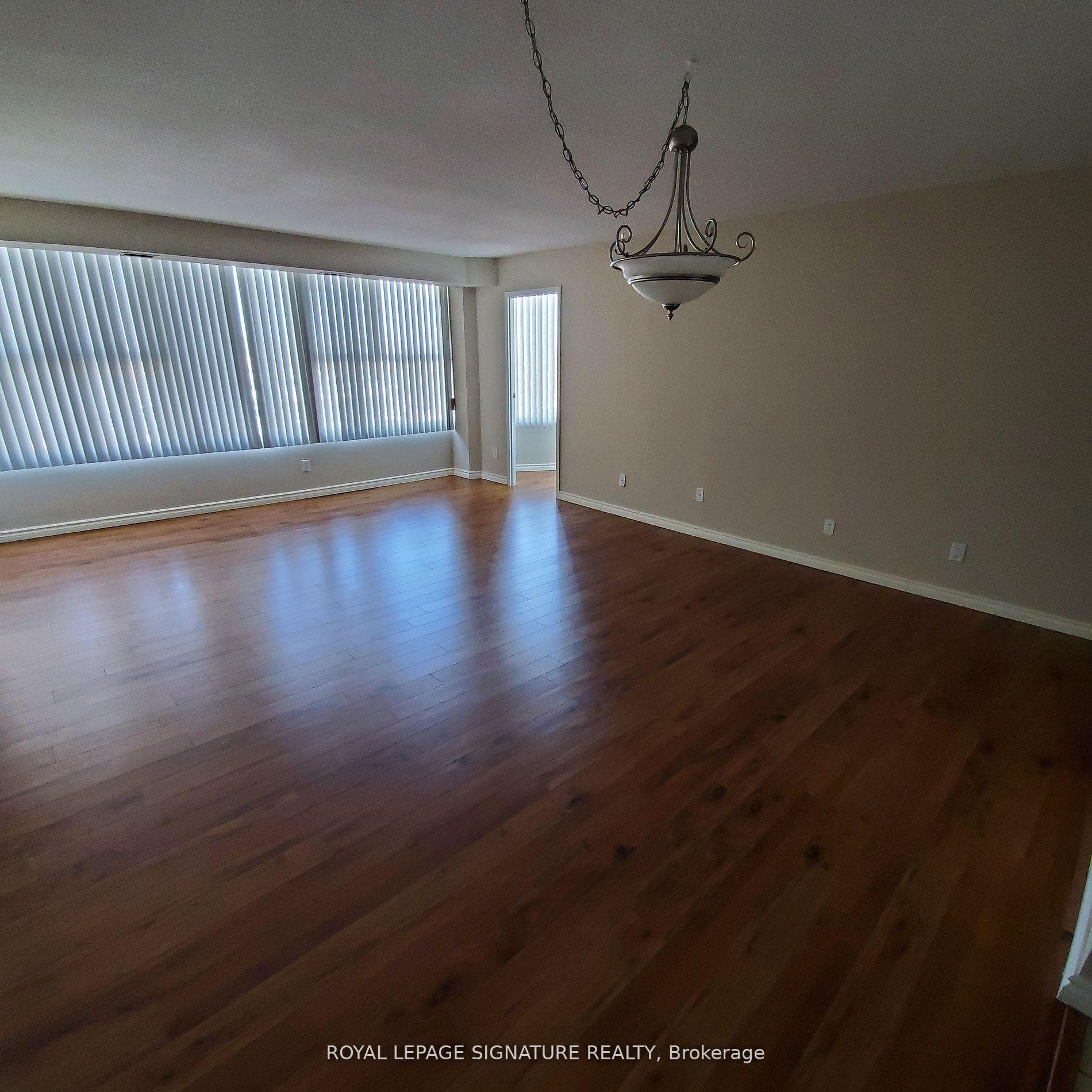 7 Gale Crescent Unit 502 photo 4