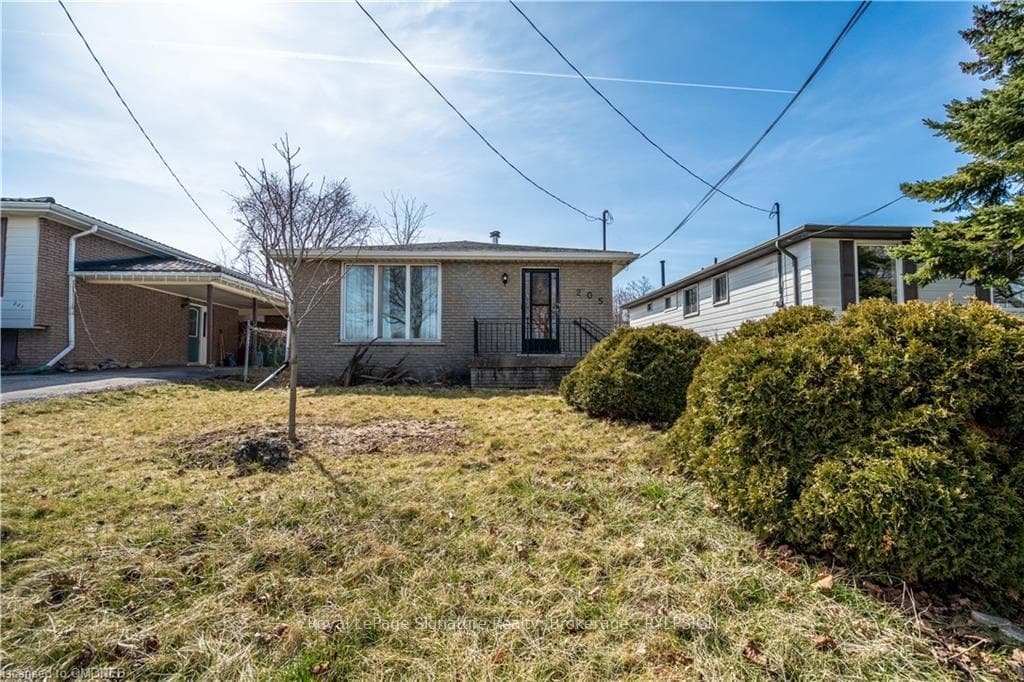 205 BONAVENTURE Drive photo 1