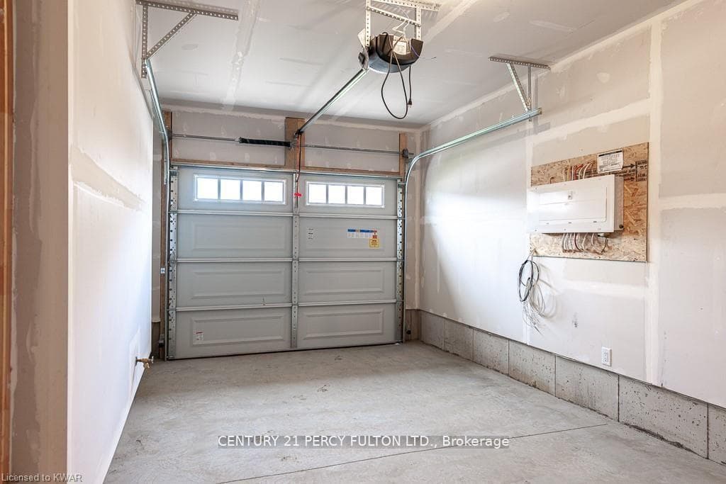 36 Robertson Drive photo 17