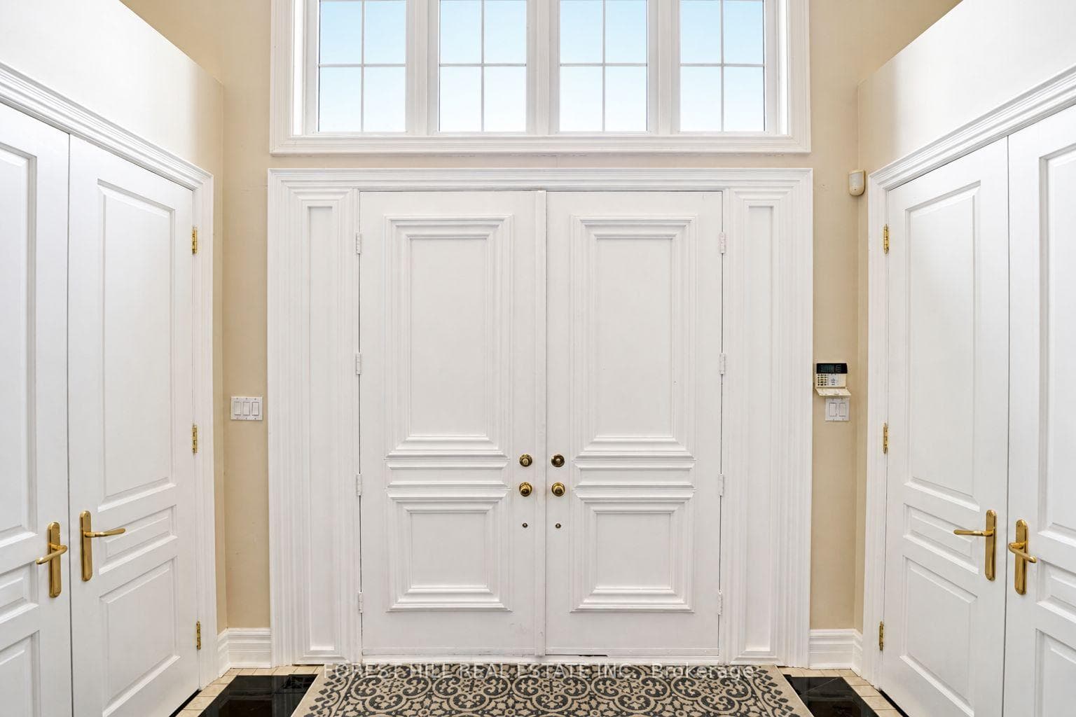 161 Renaissance Court photo 6