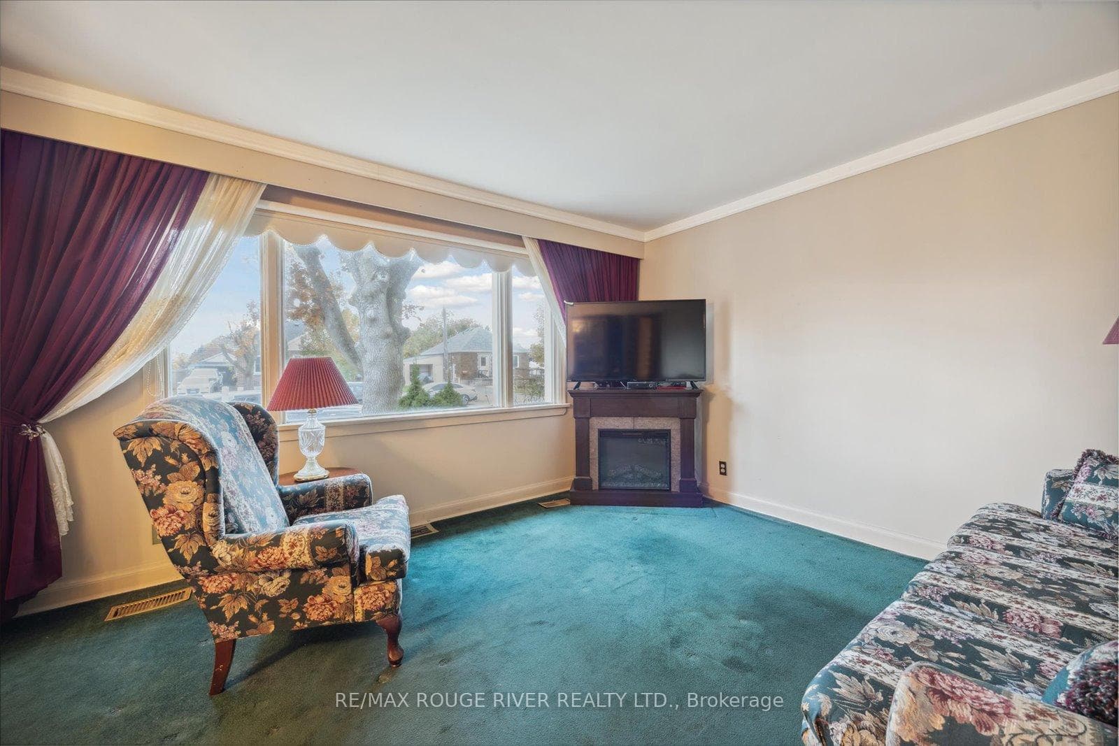 9 Orchard View Boulevard photo 8