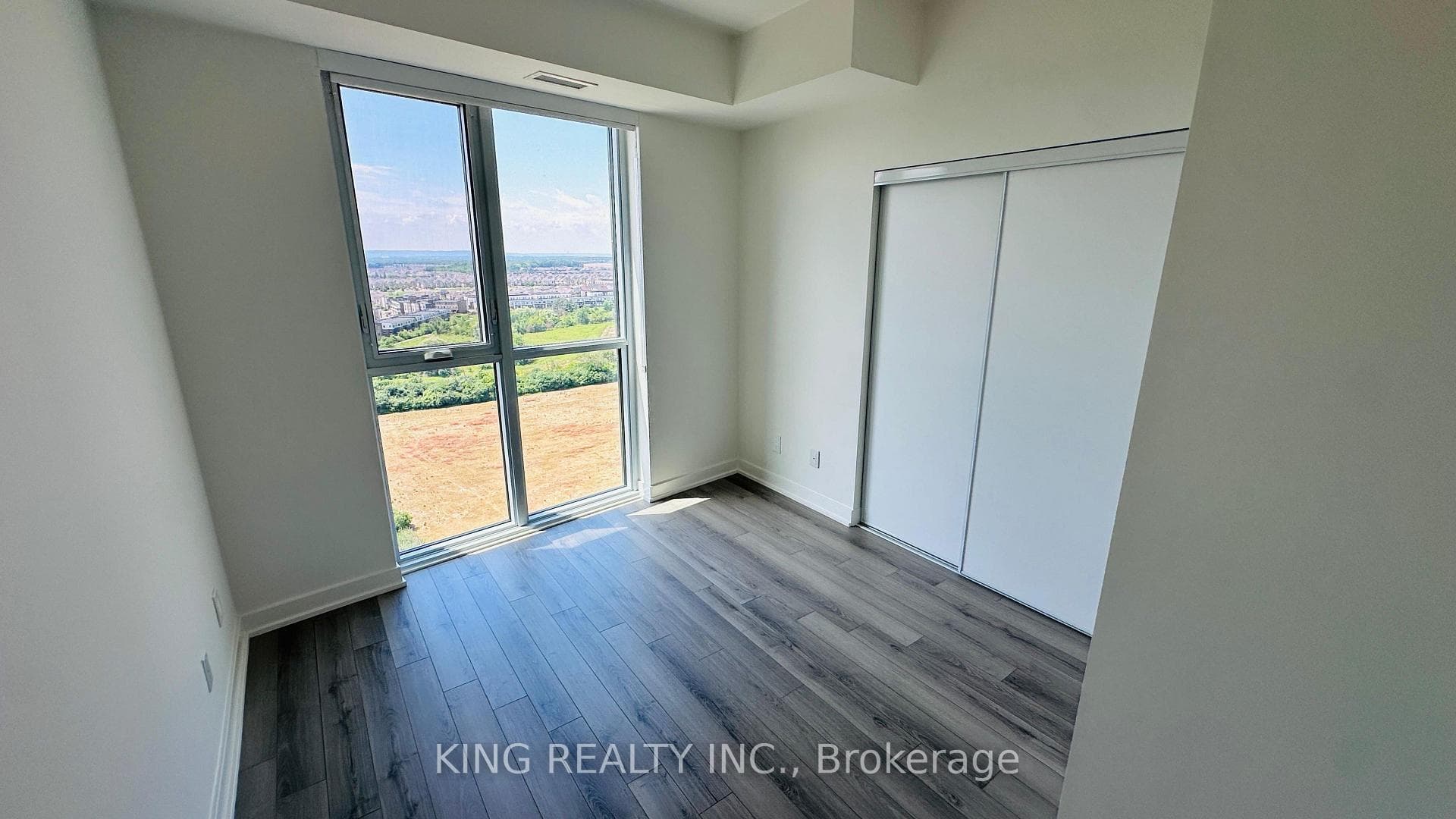 3079 Trafalgar Road Unit 1802 photo 6