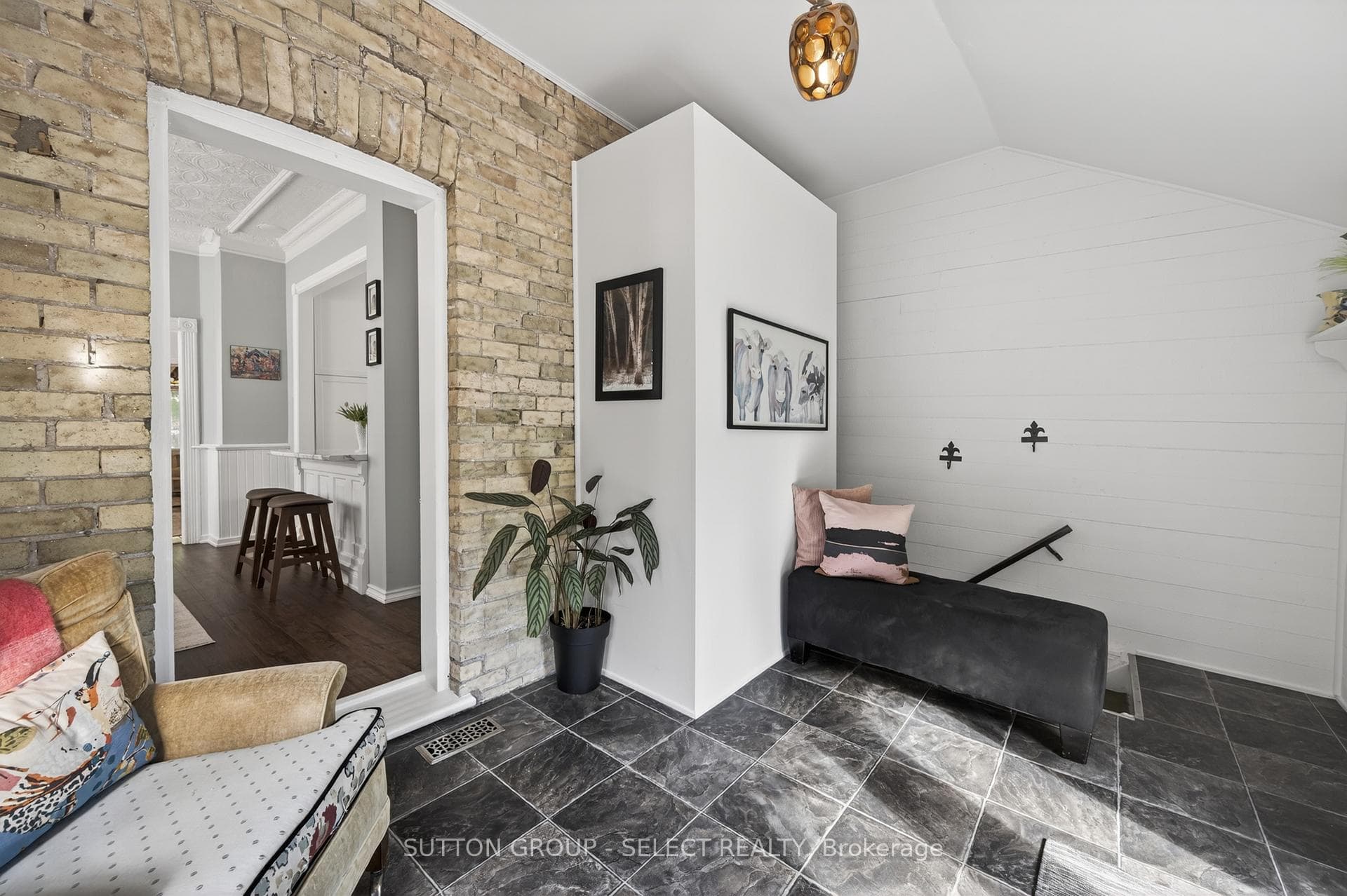 804 Maitland Street photo 26