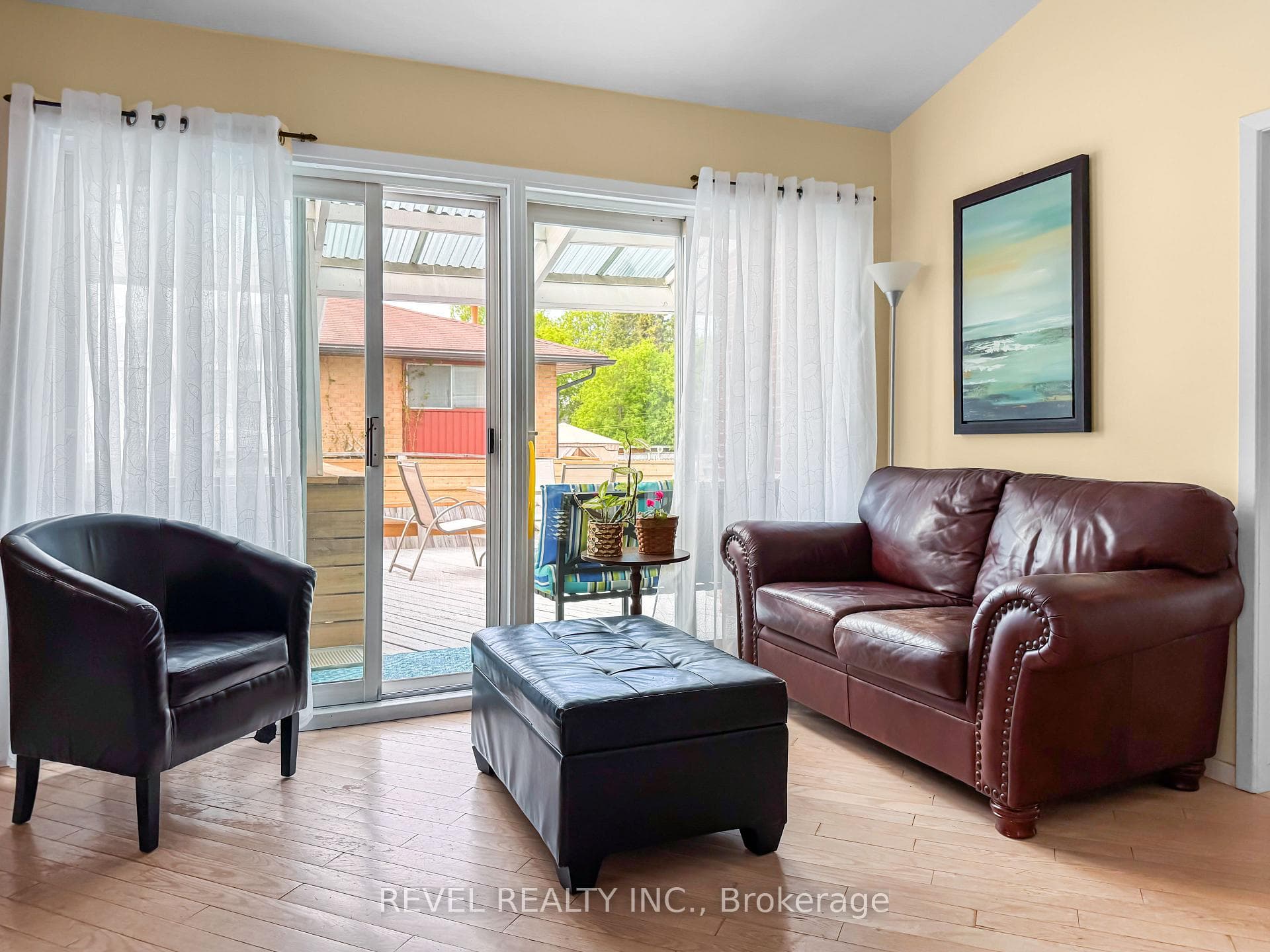 541 Murray Street photo 9